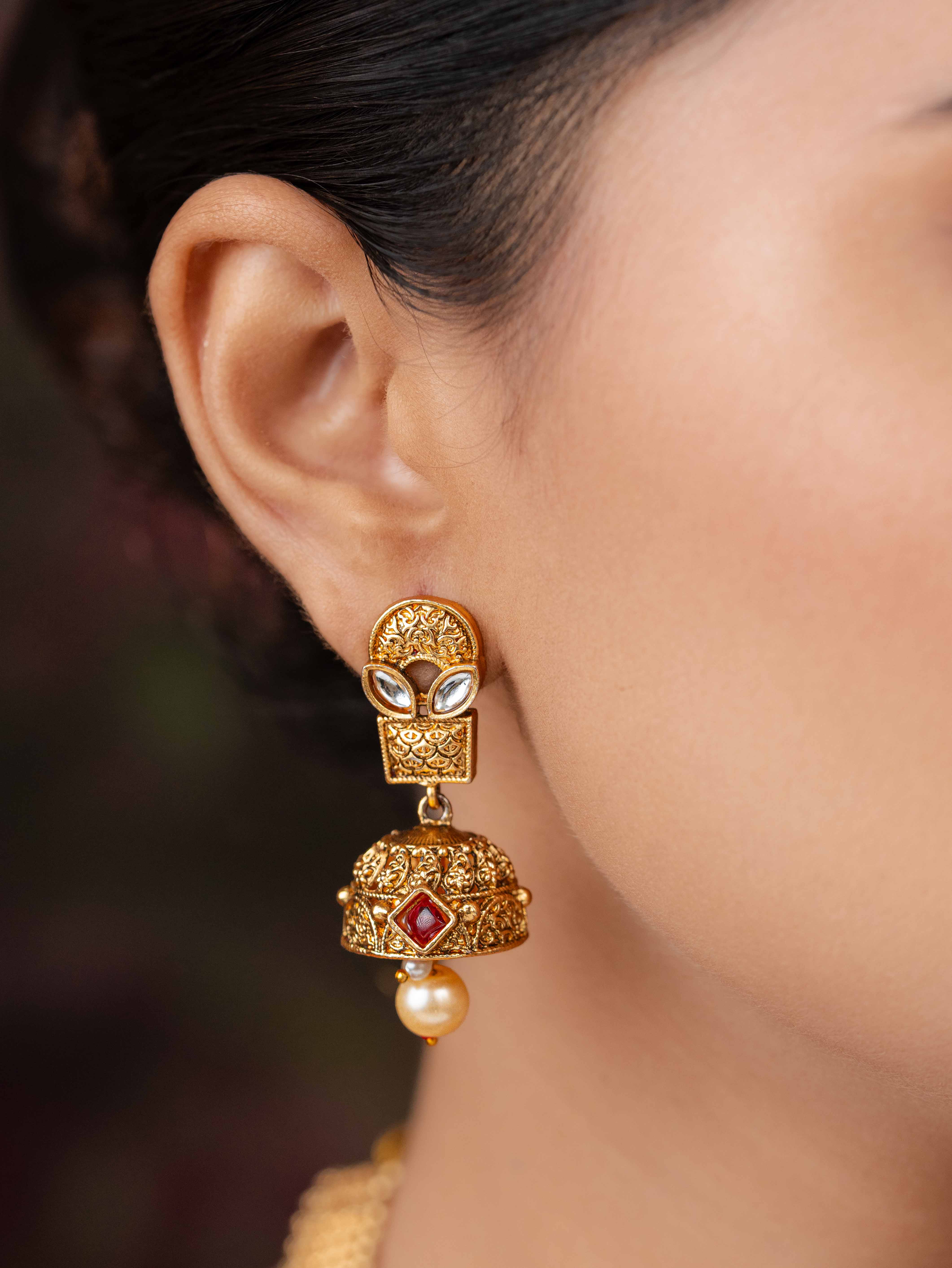 Prishika Necklace Set
