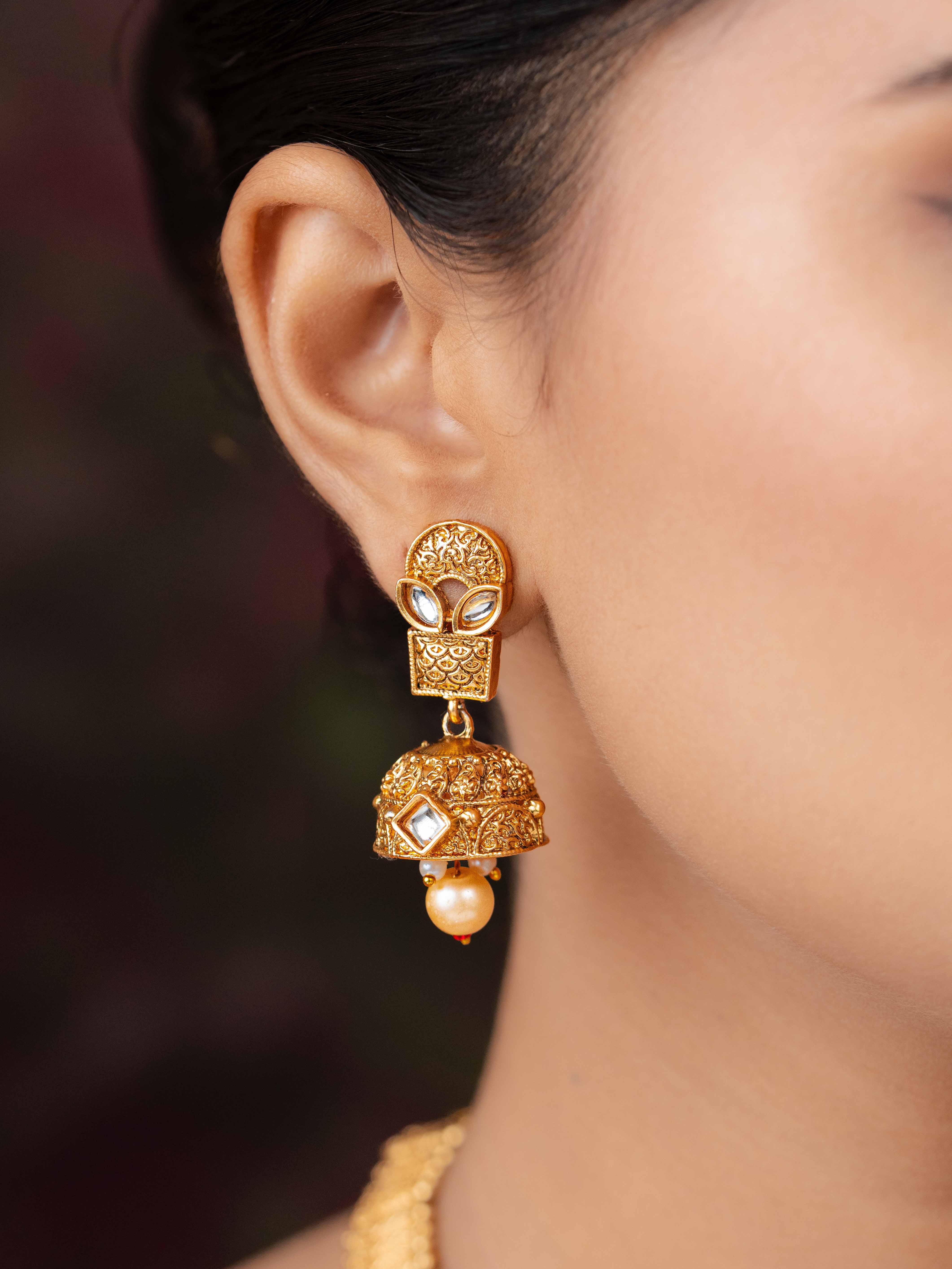 Prishika Necklace Set