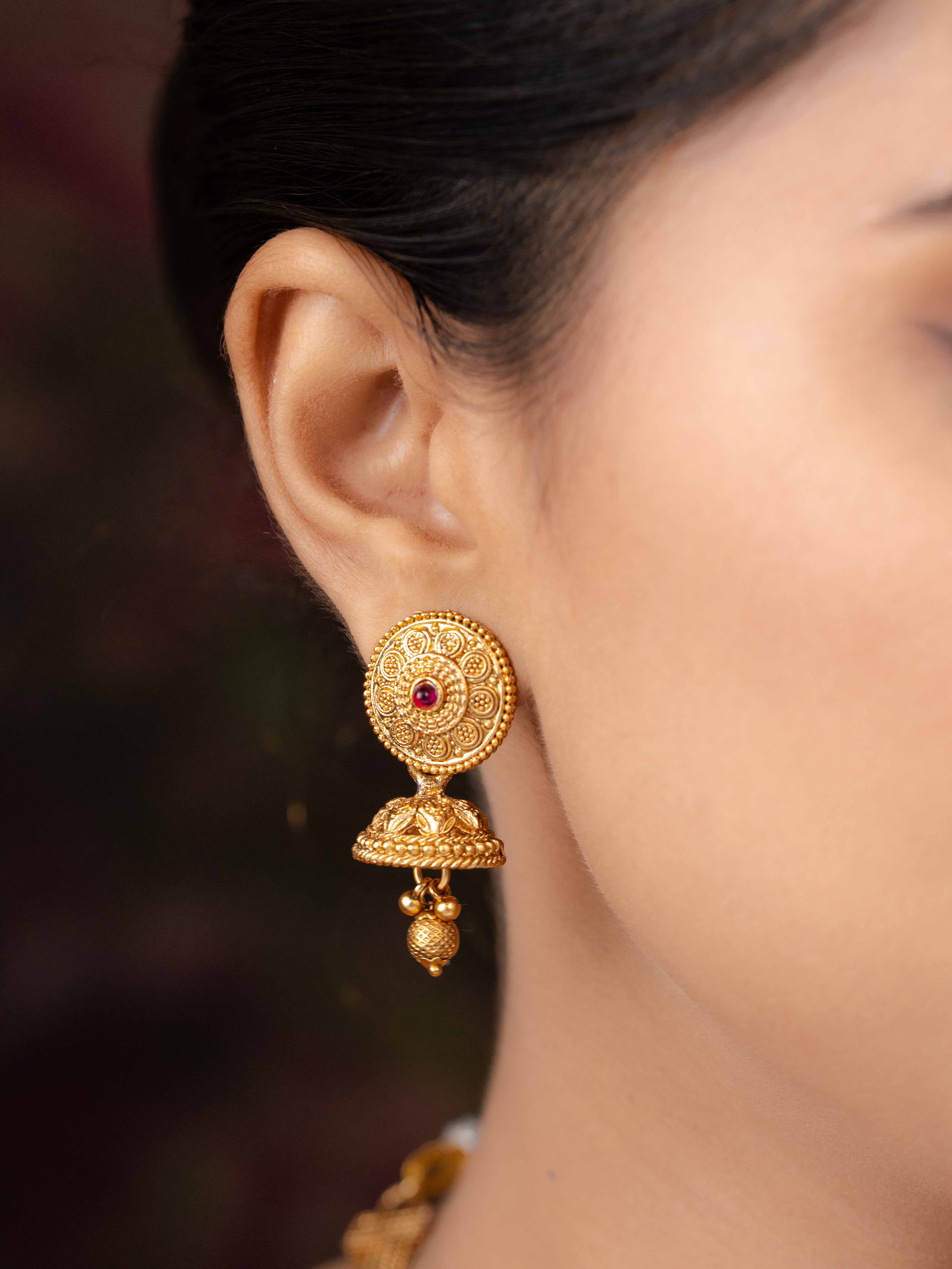 Vayara Necklace Set