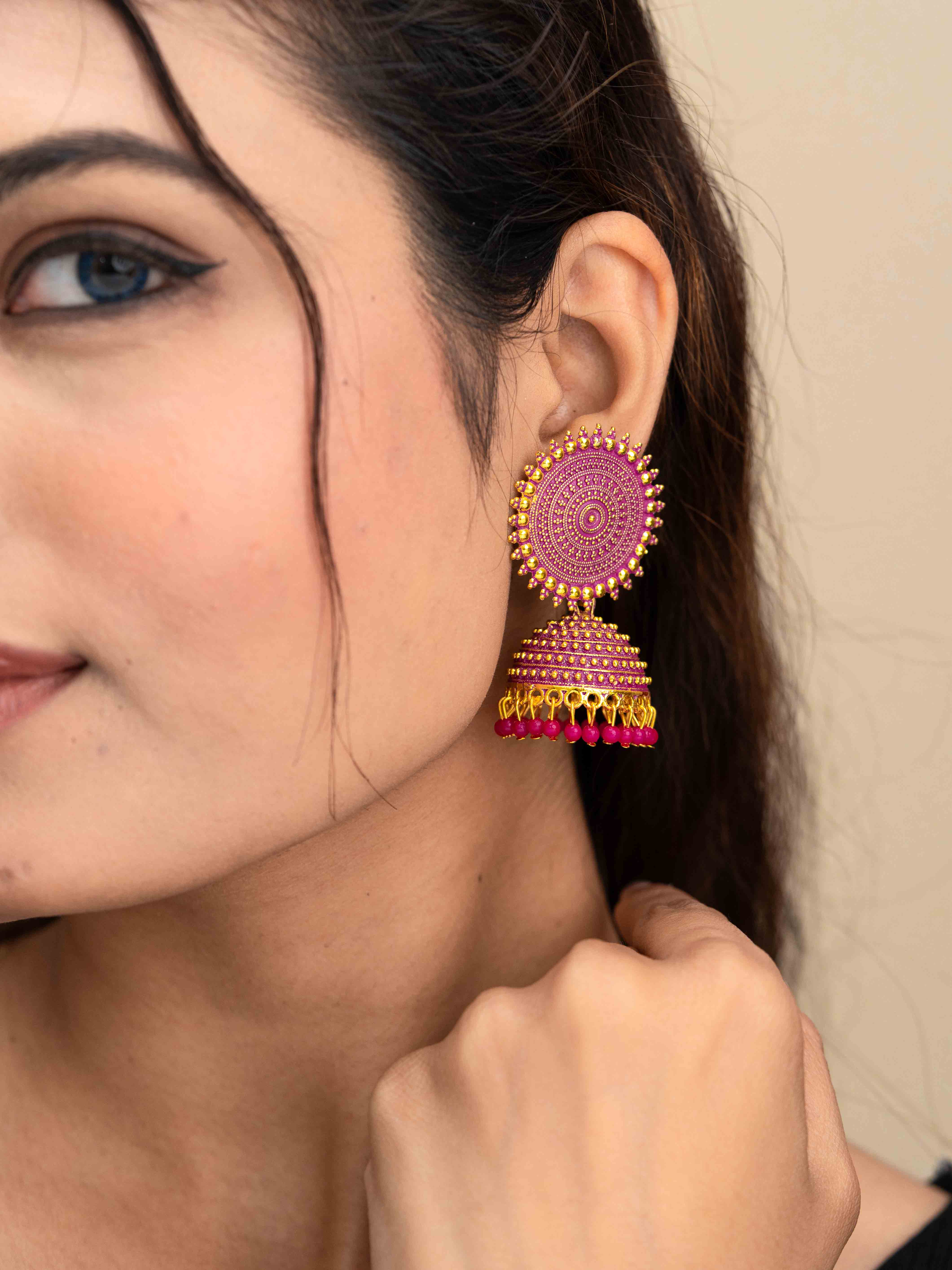 Naira Jhumka