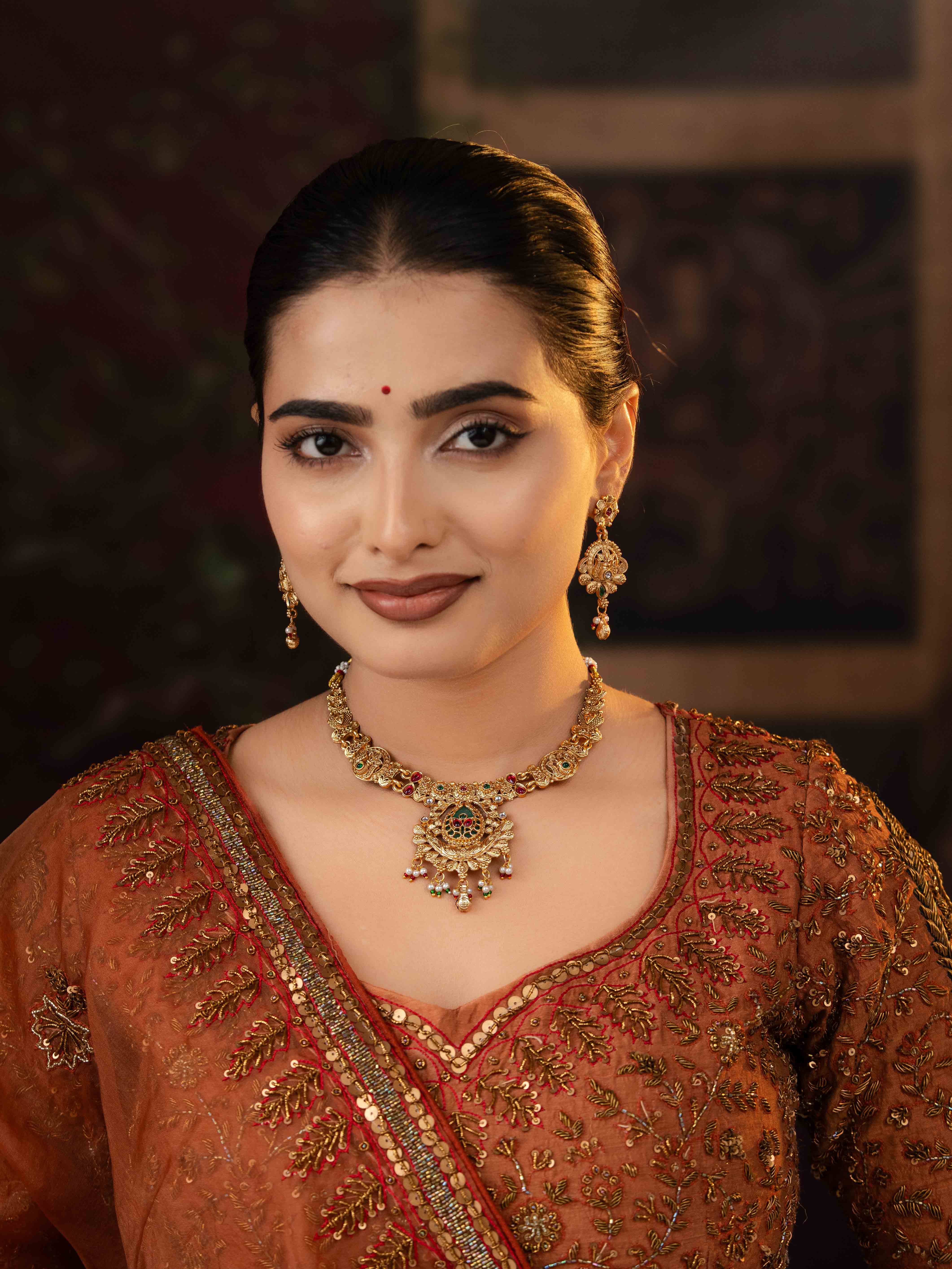 Mehervati Necklace Set