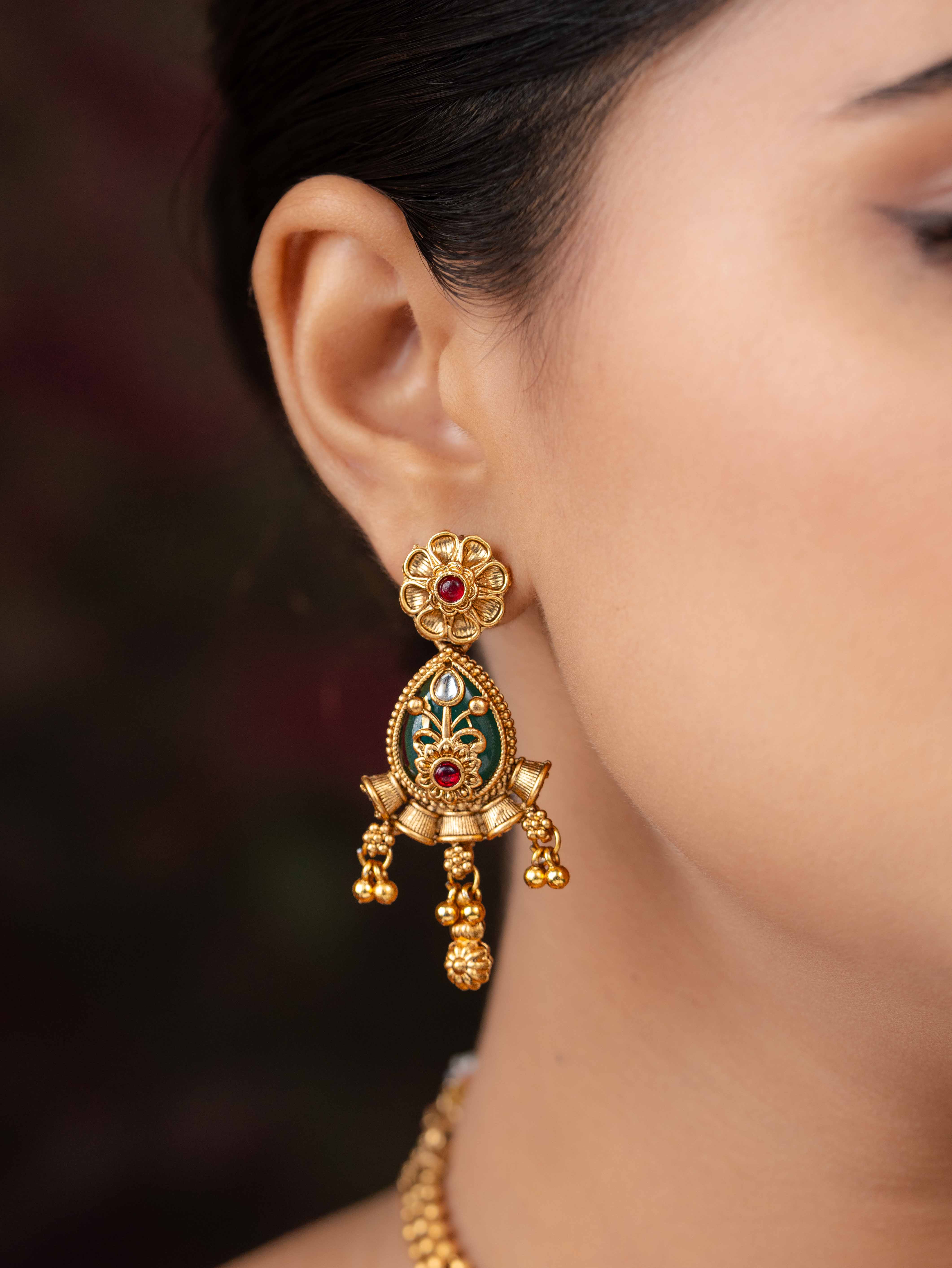 Ambika Necklace Set