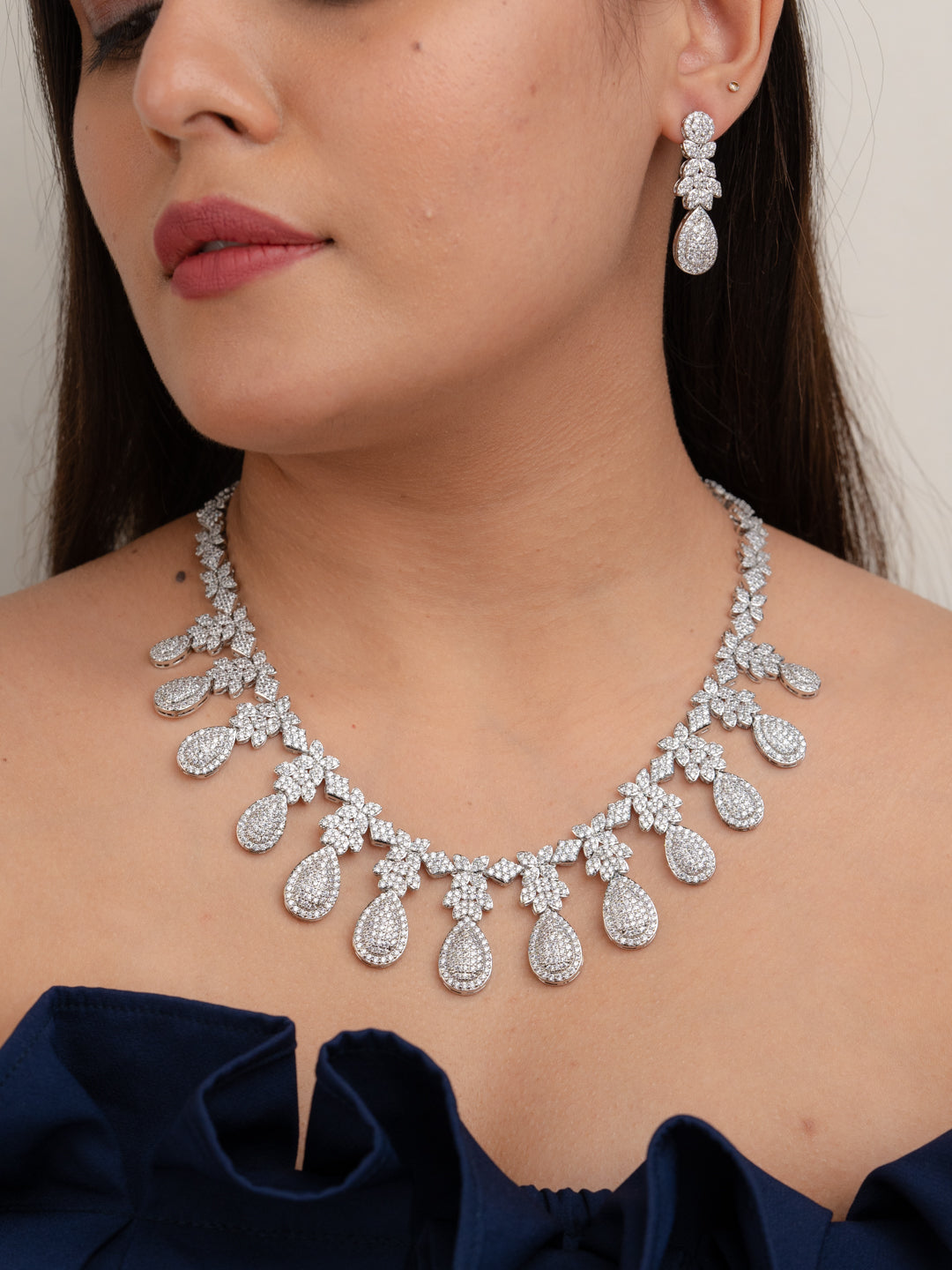 Silver Champagne Necklace Set