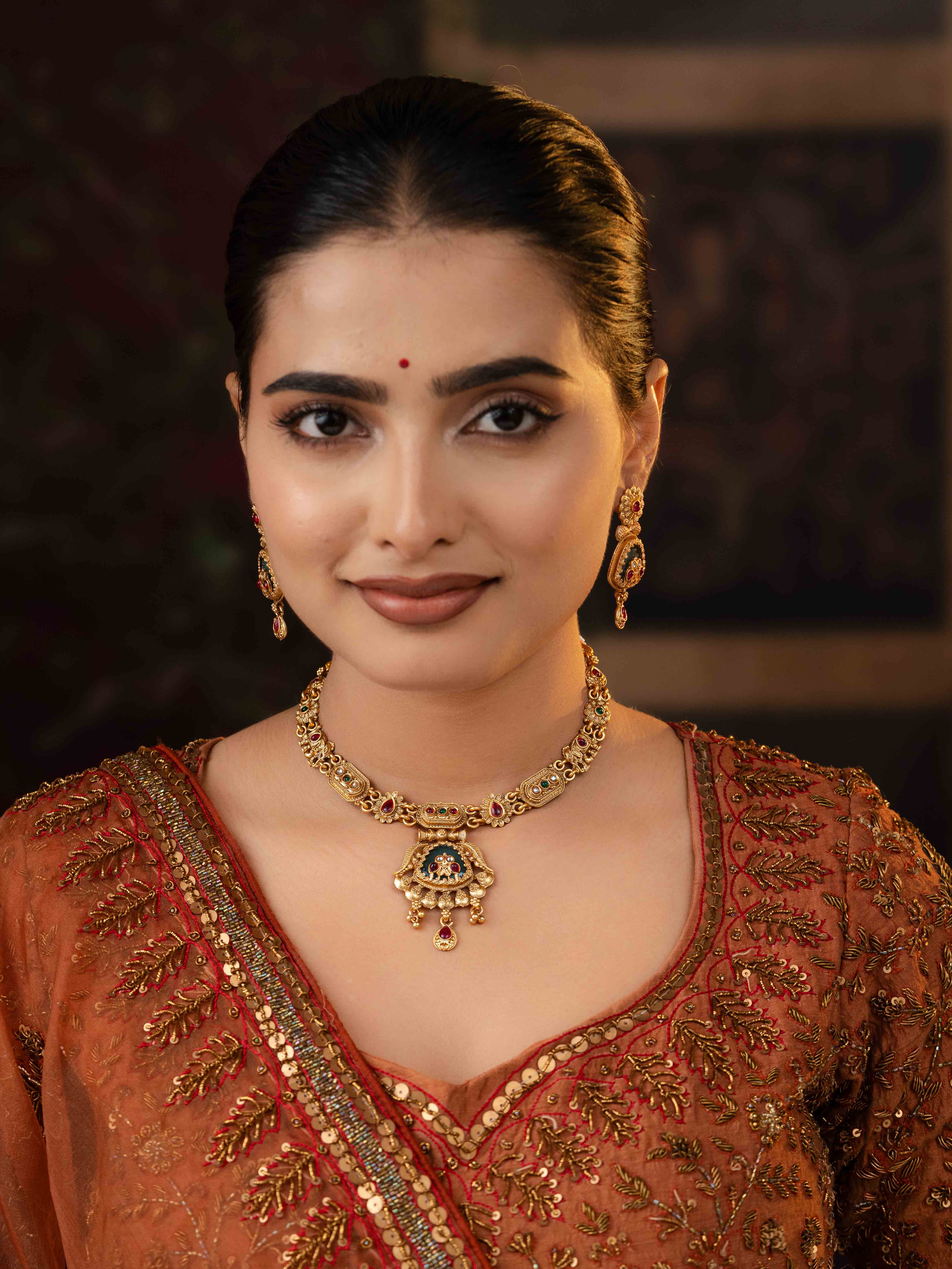Rangtara Necklace Set