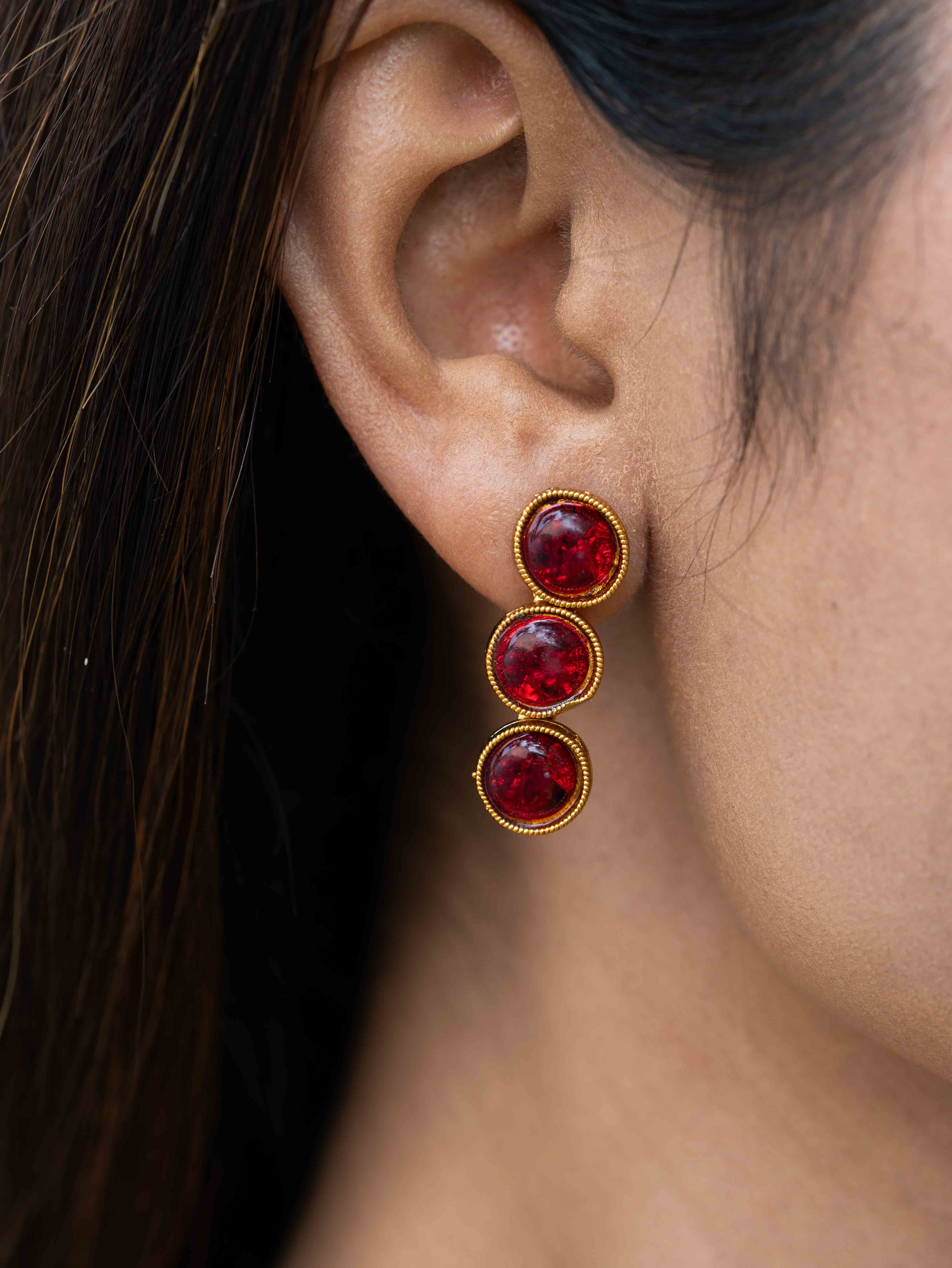 Meherika Gold look necklace set (Dark Pink)