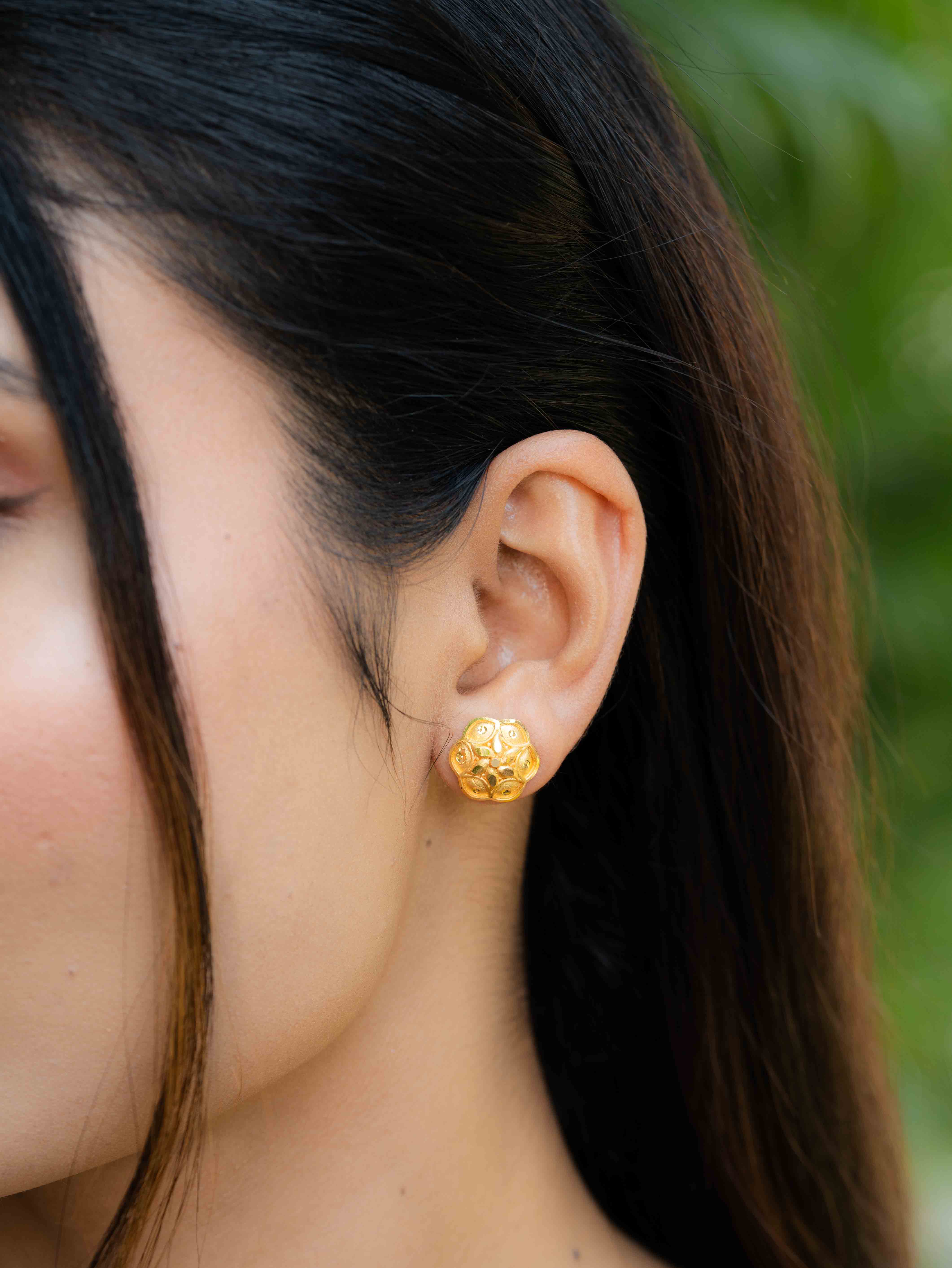 Charvi Studs