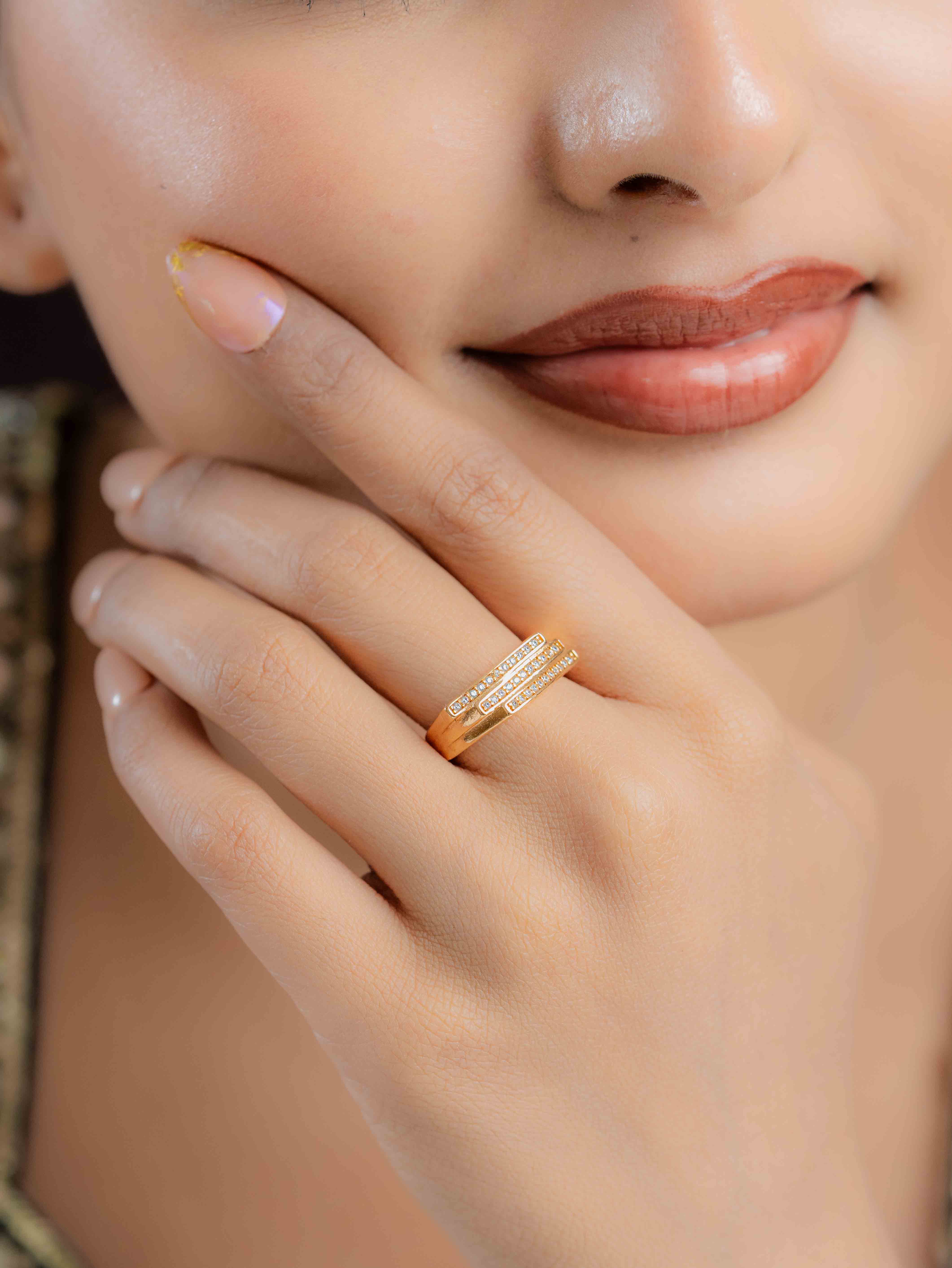 Elara Adjustable Ring