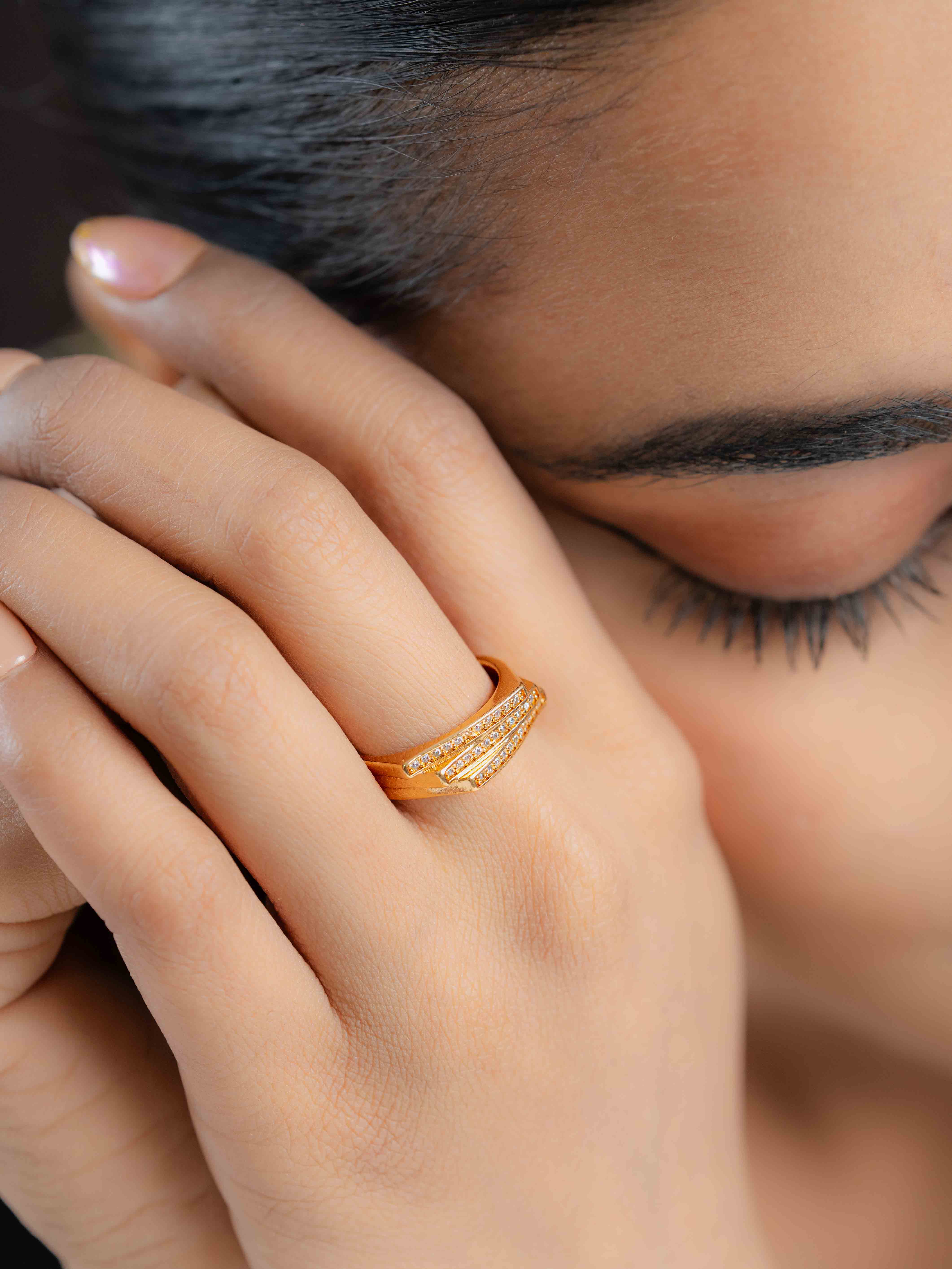 Elara Adjustable Ring