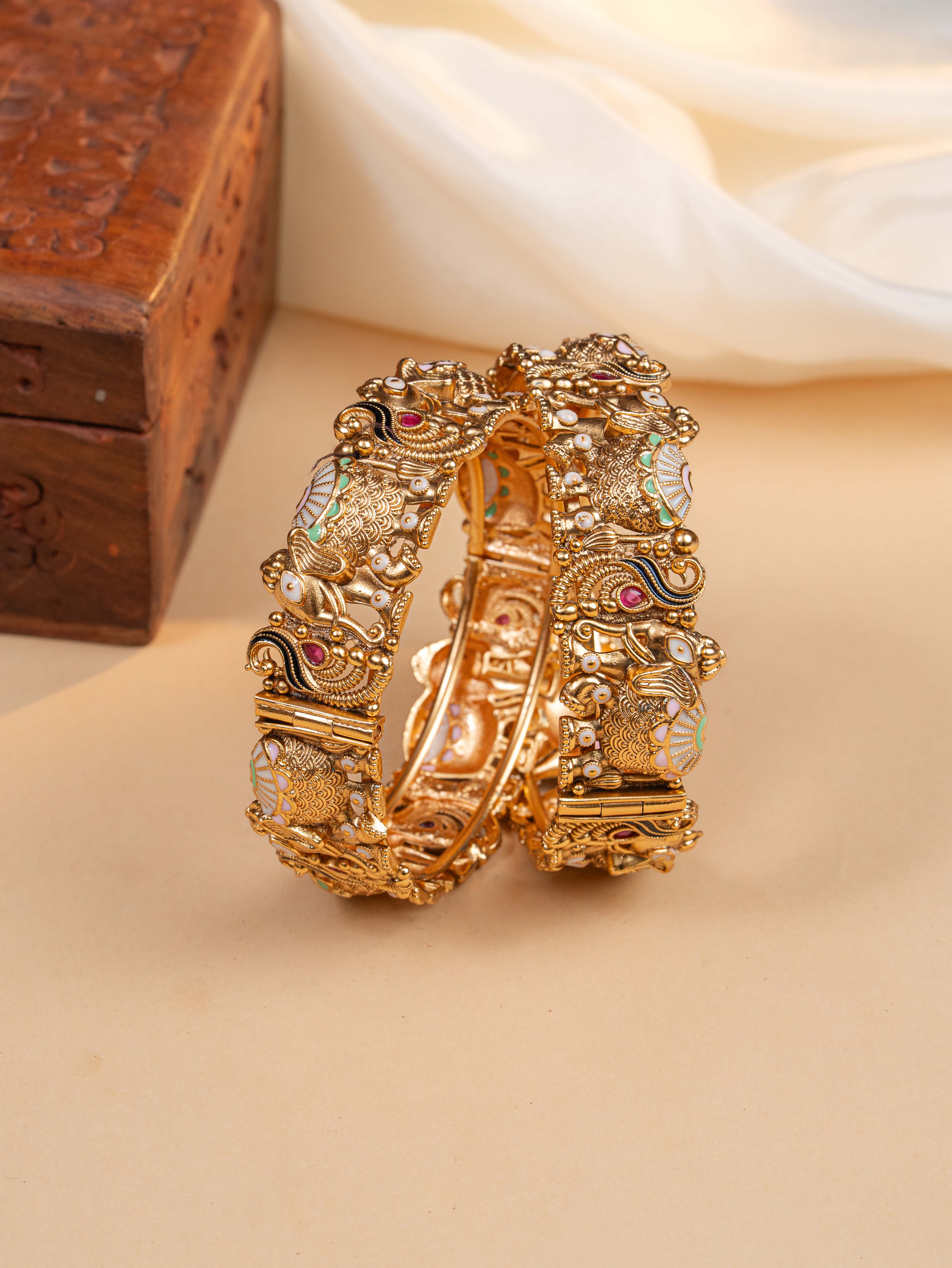 Manorama Bangle (Set of 2)