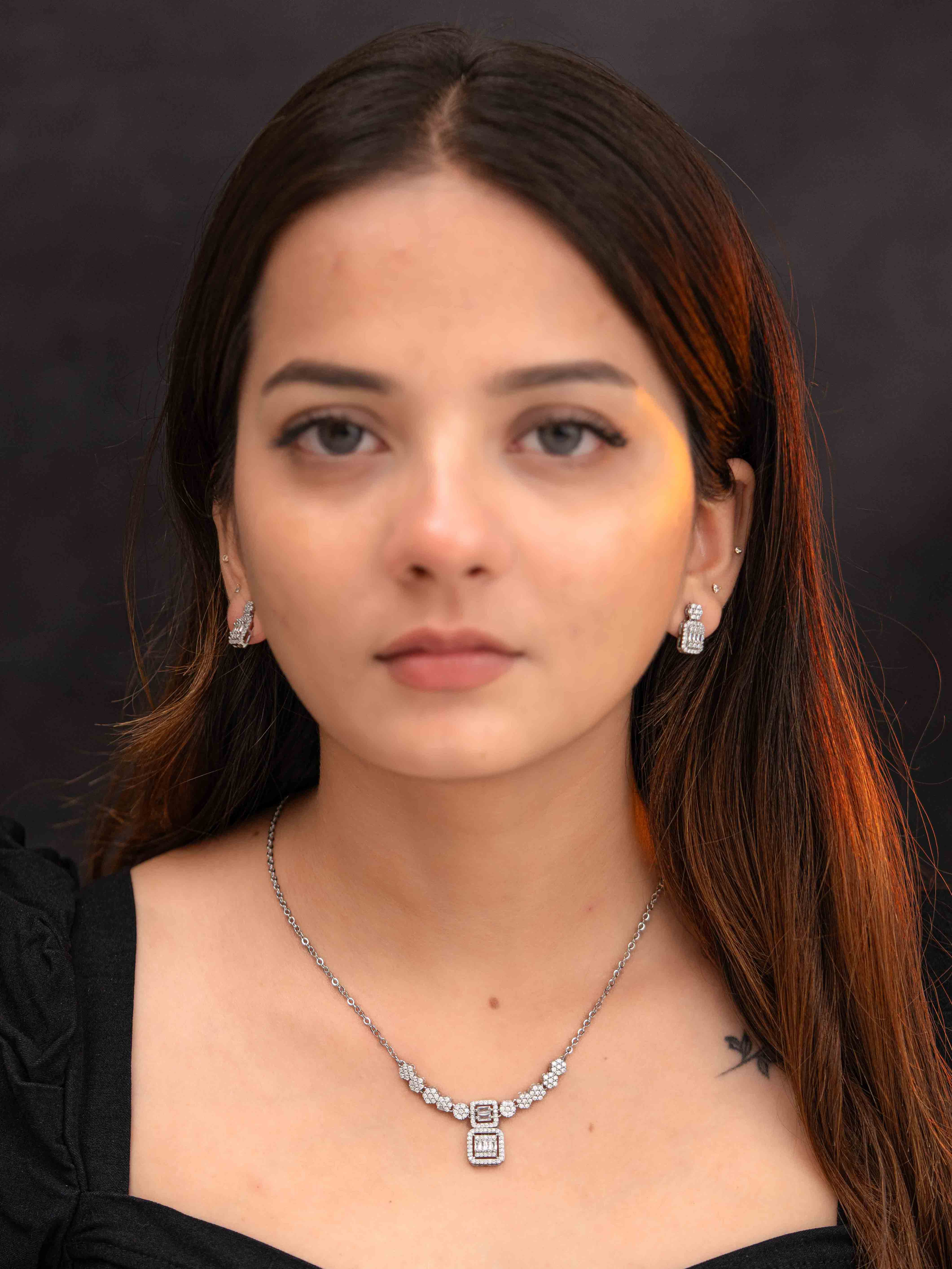 Reya Silver Necklace Set