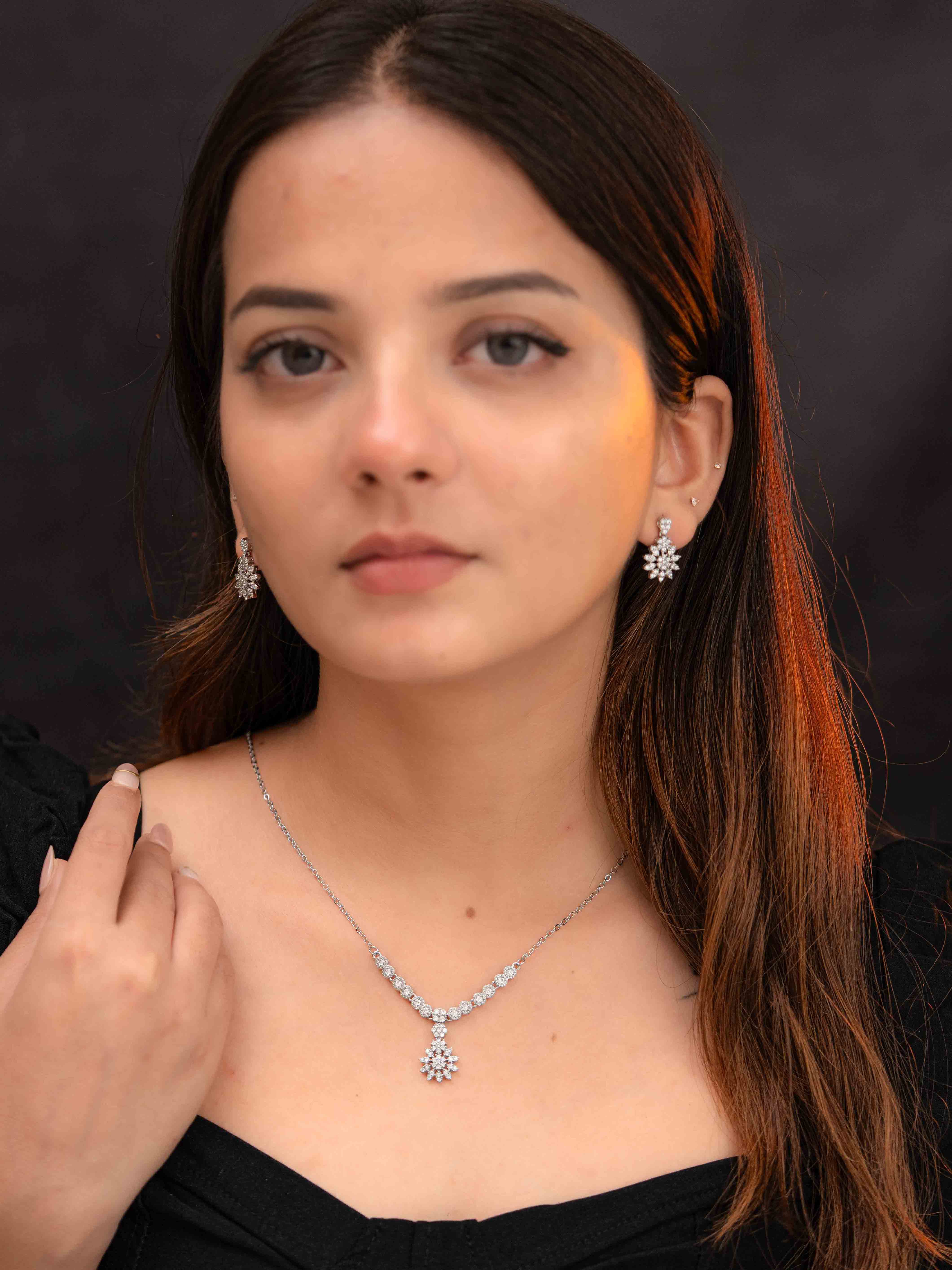 Grace Silver Necklace Set