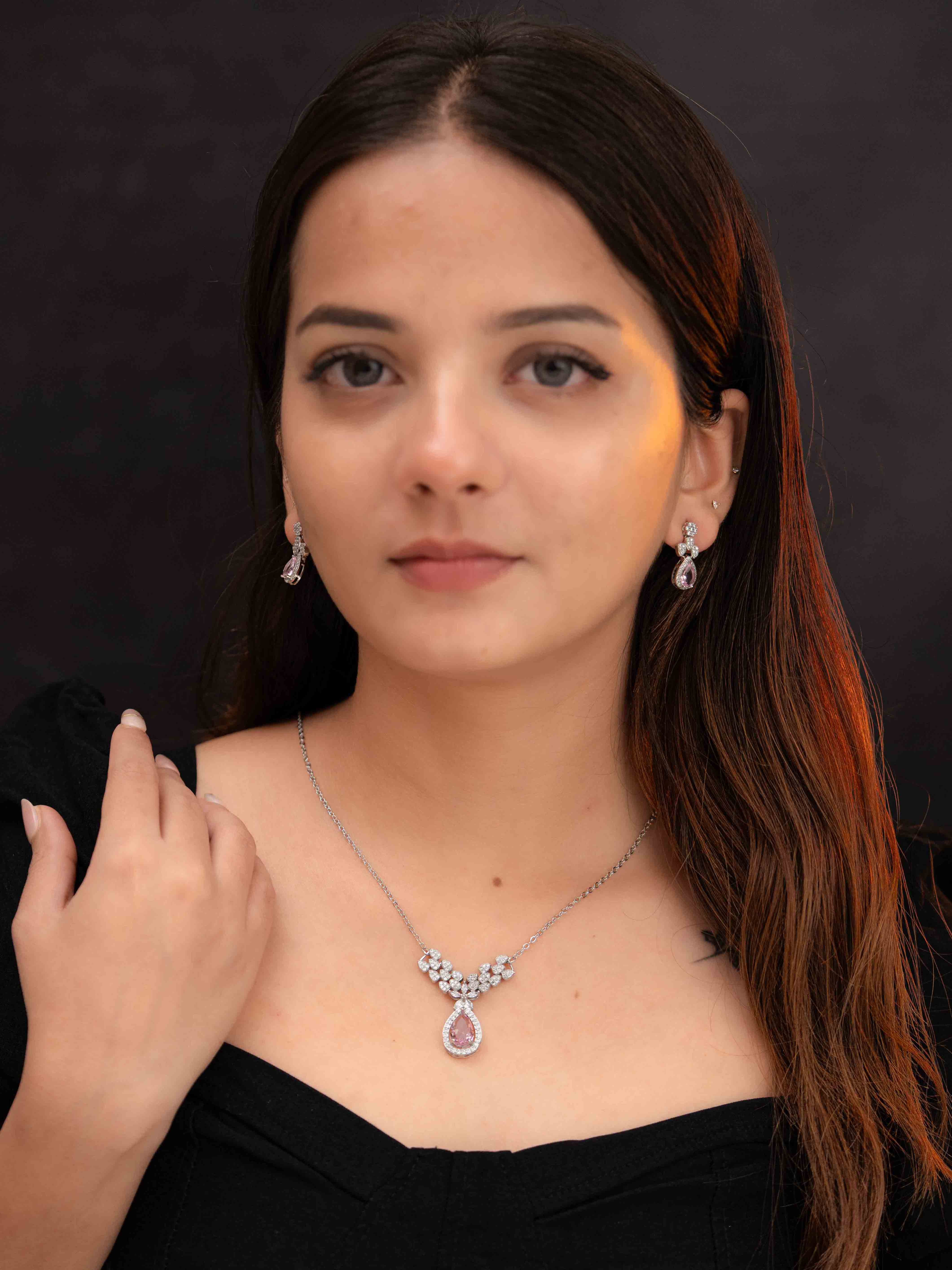 Vanya Silver Necklace Set