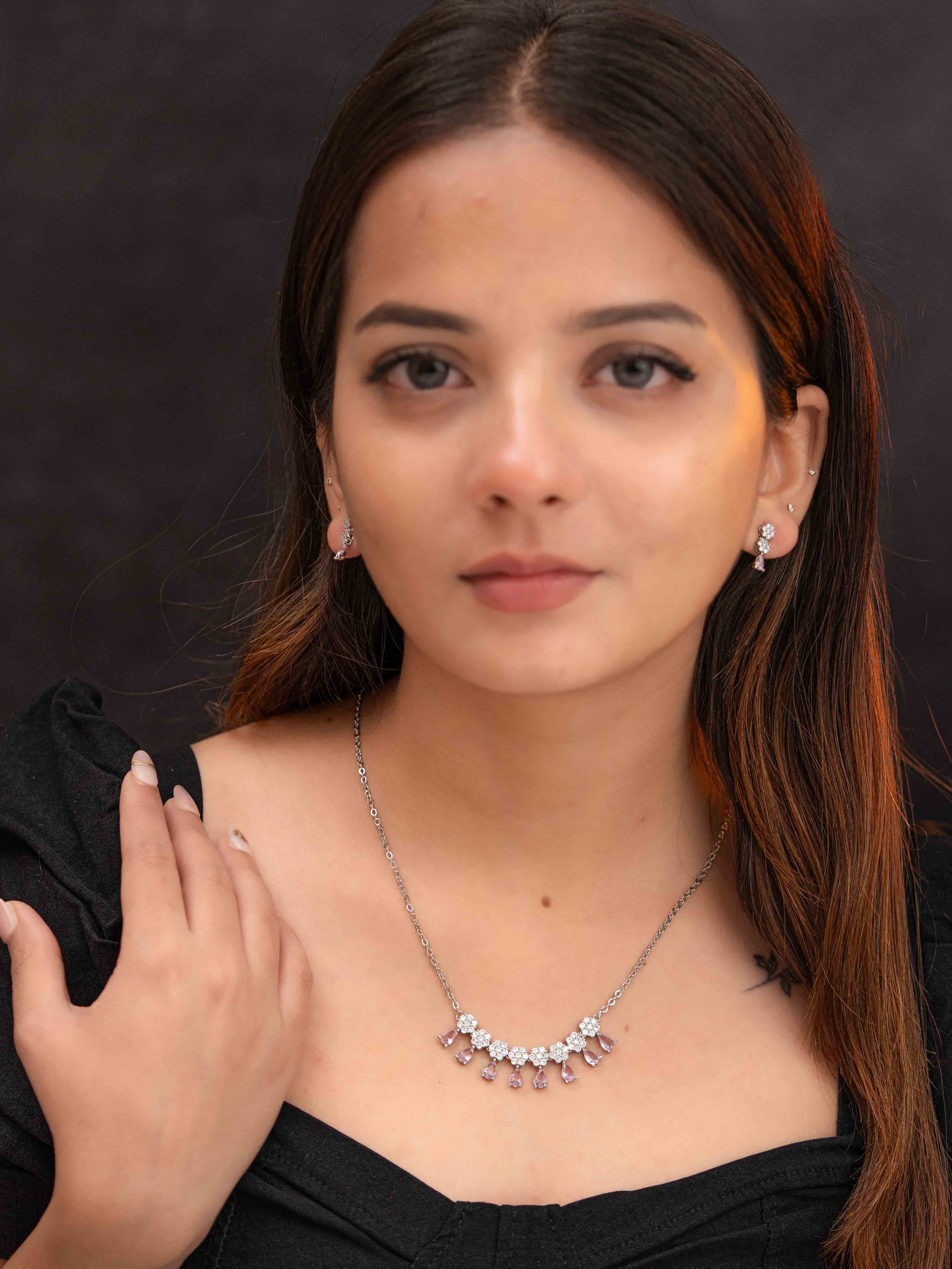 Densi Silver Necklace Set