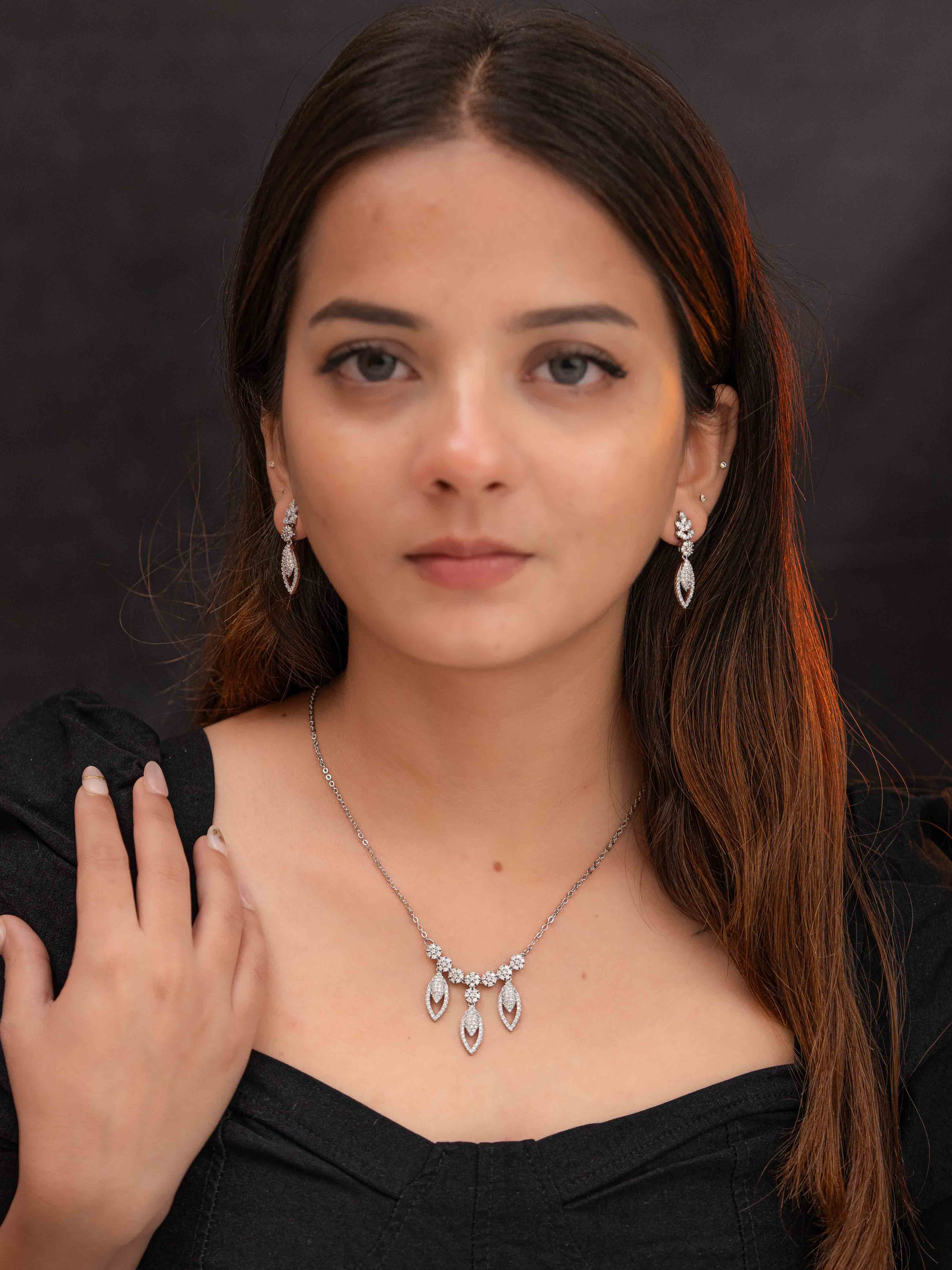 Leaf Grace Silver Necklace Set