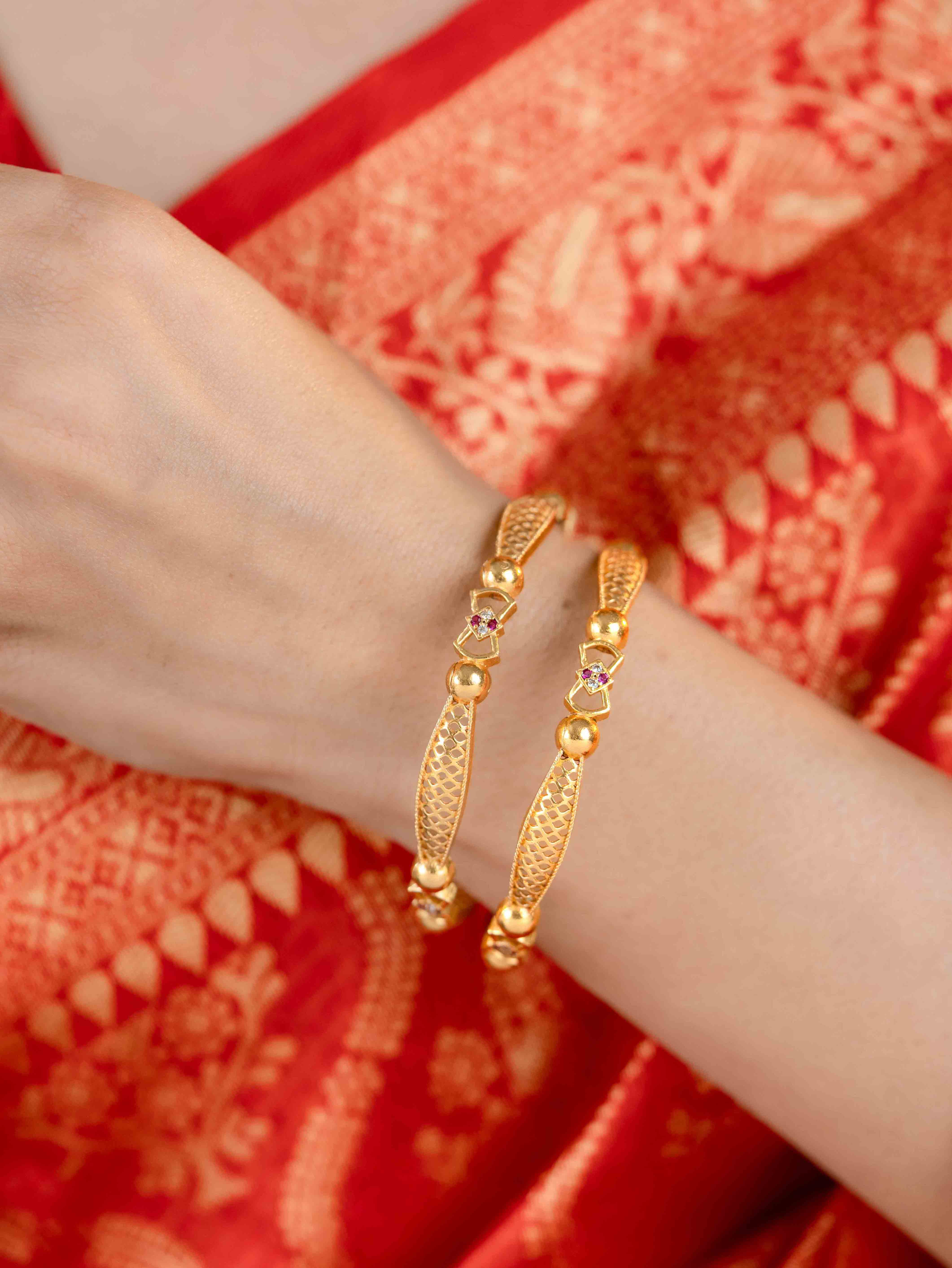 Anika Bangle ( Set of 2)