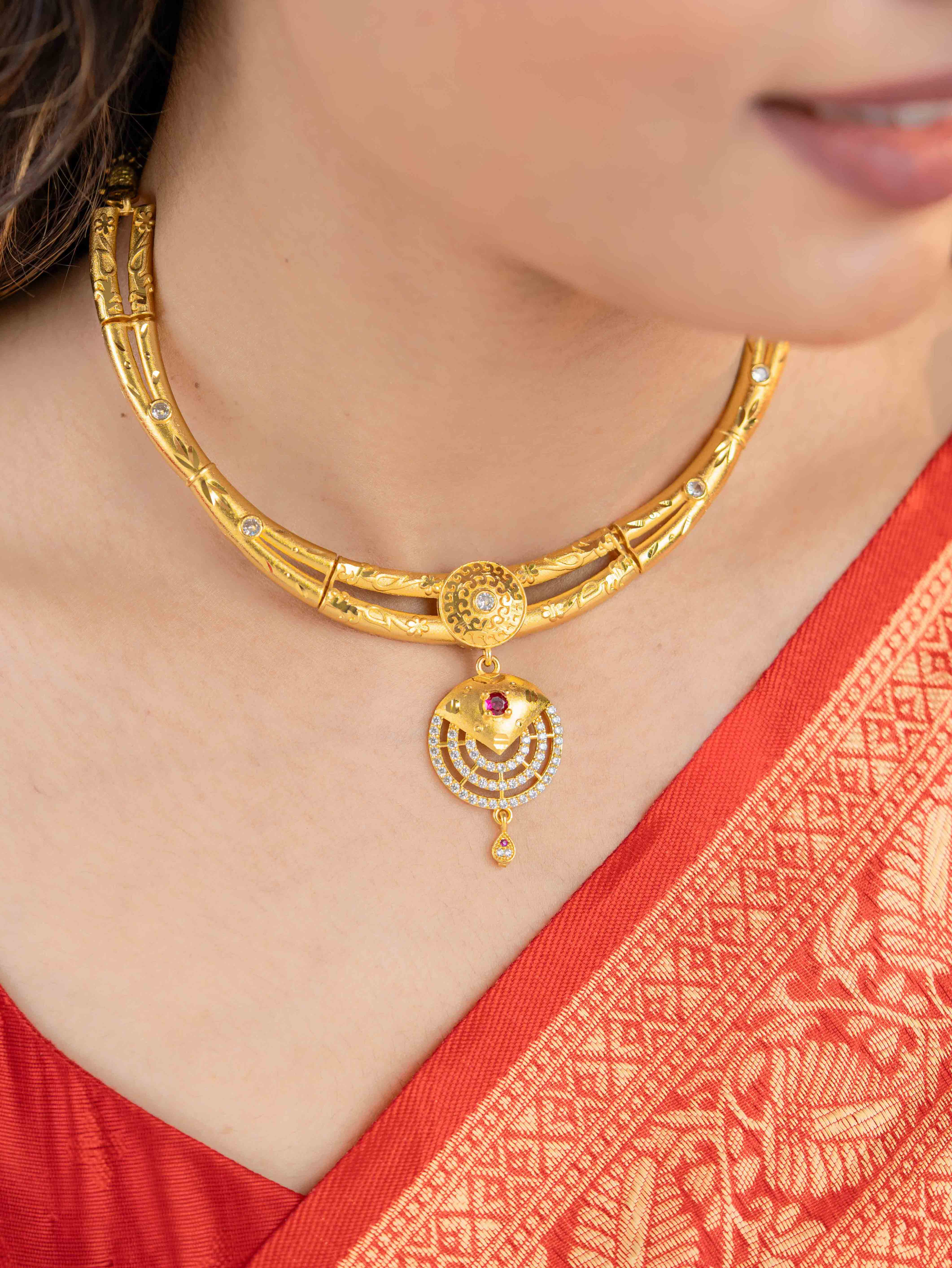 Priya gold necklace set (Dark Pink)