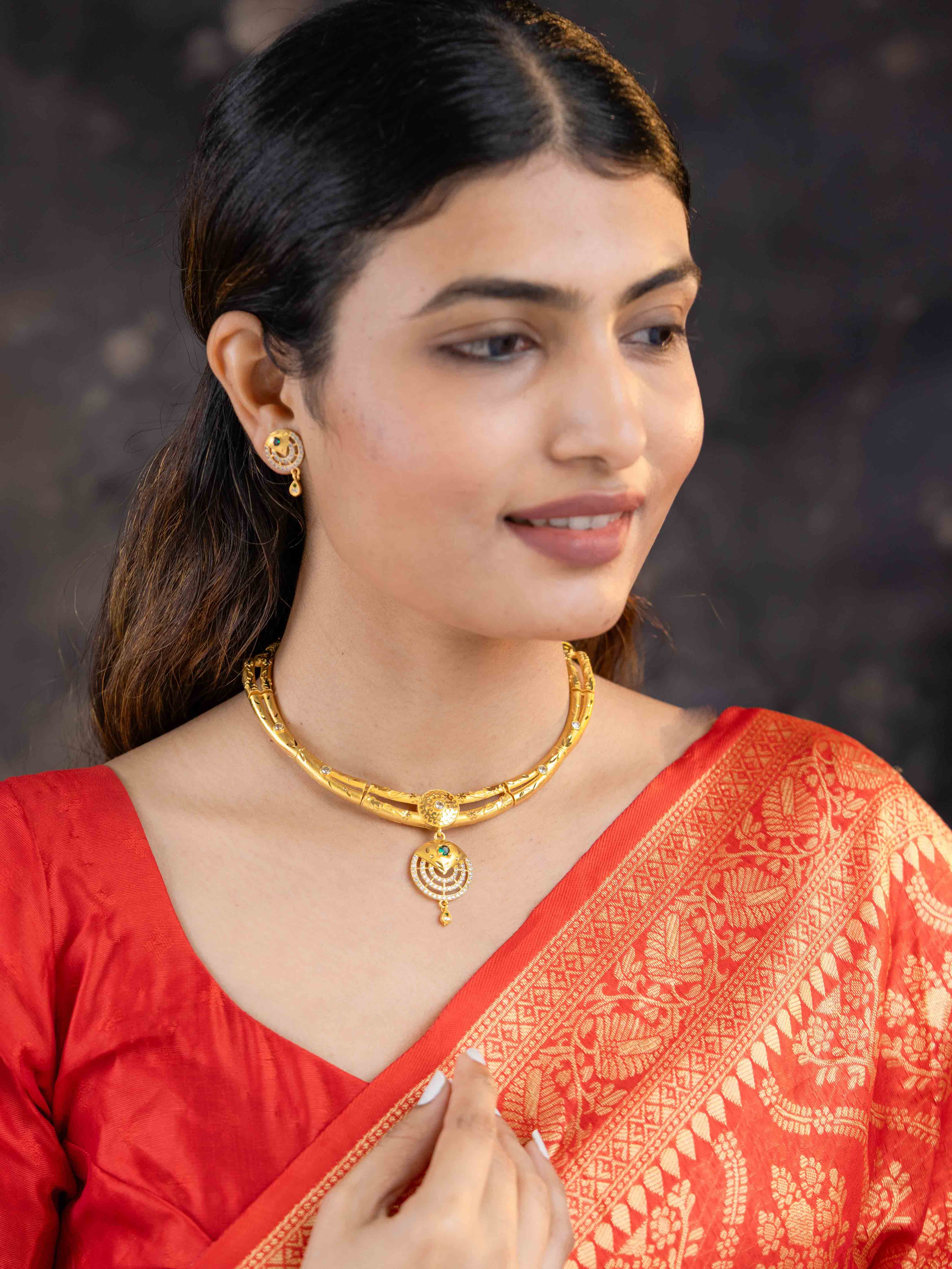 Priya gold necklace set (Green)