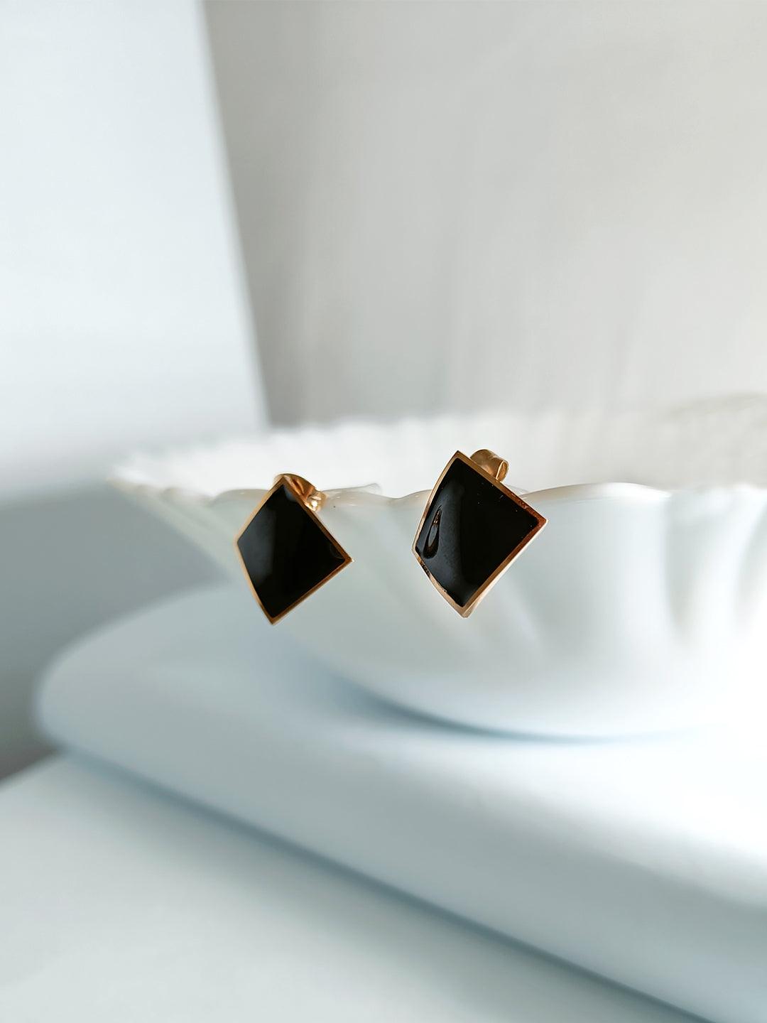 Minimal Square Studs - Zerakijewels