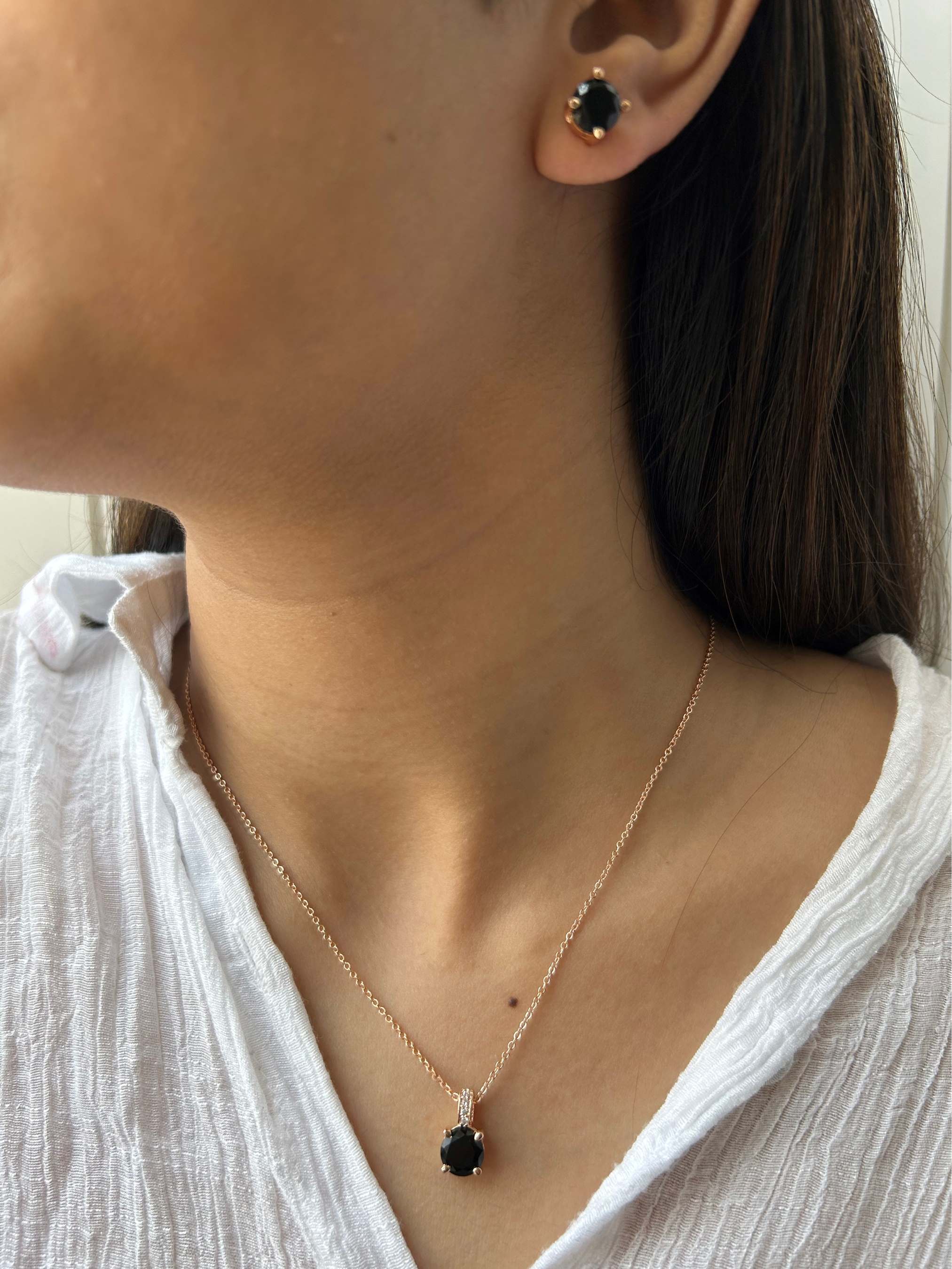 Minimalistic Stone Pendant Set