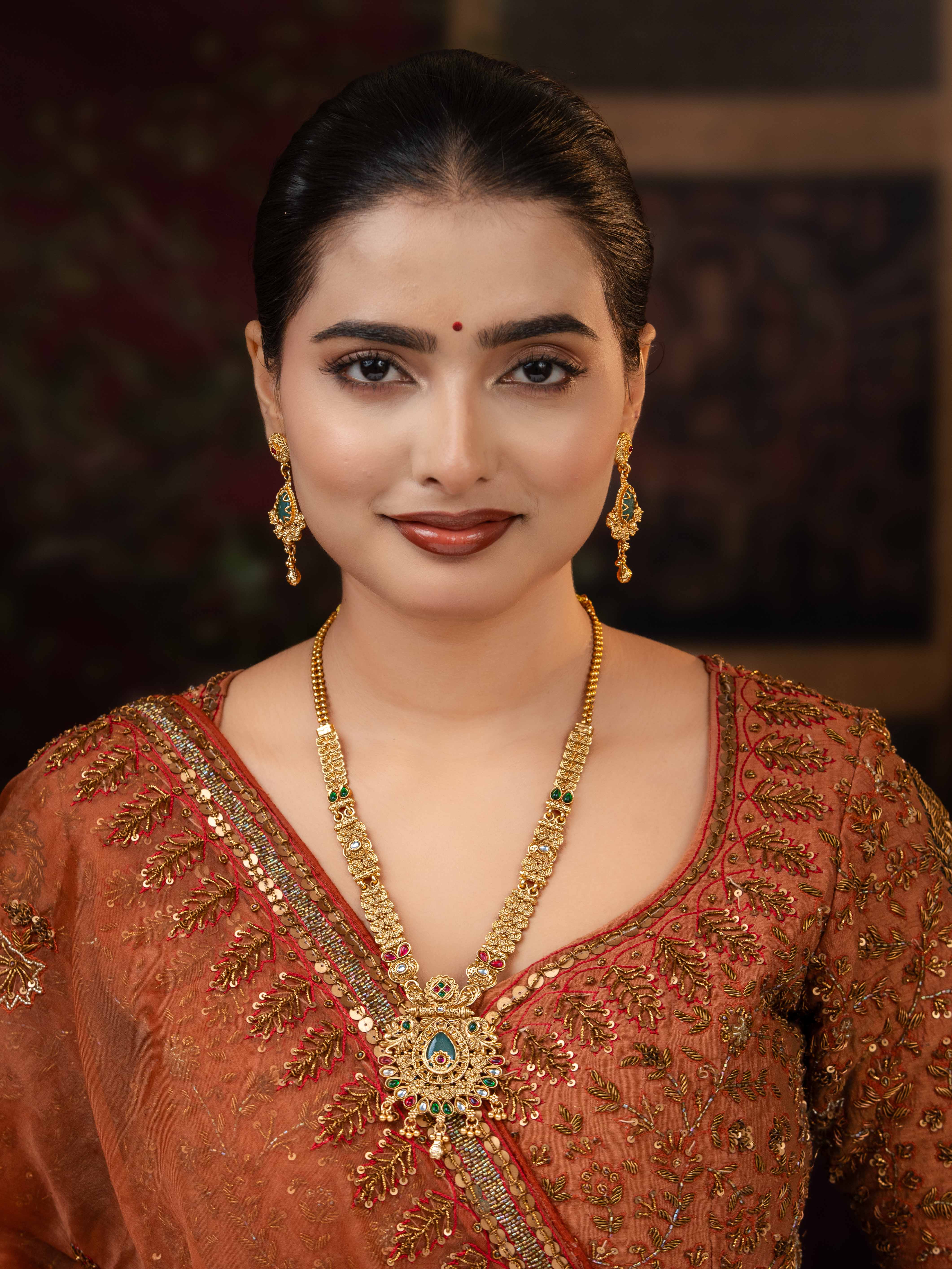 Charvika Necklace Set