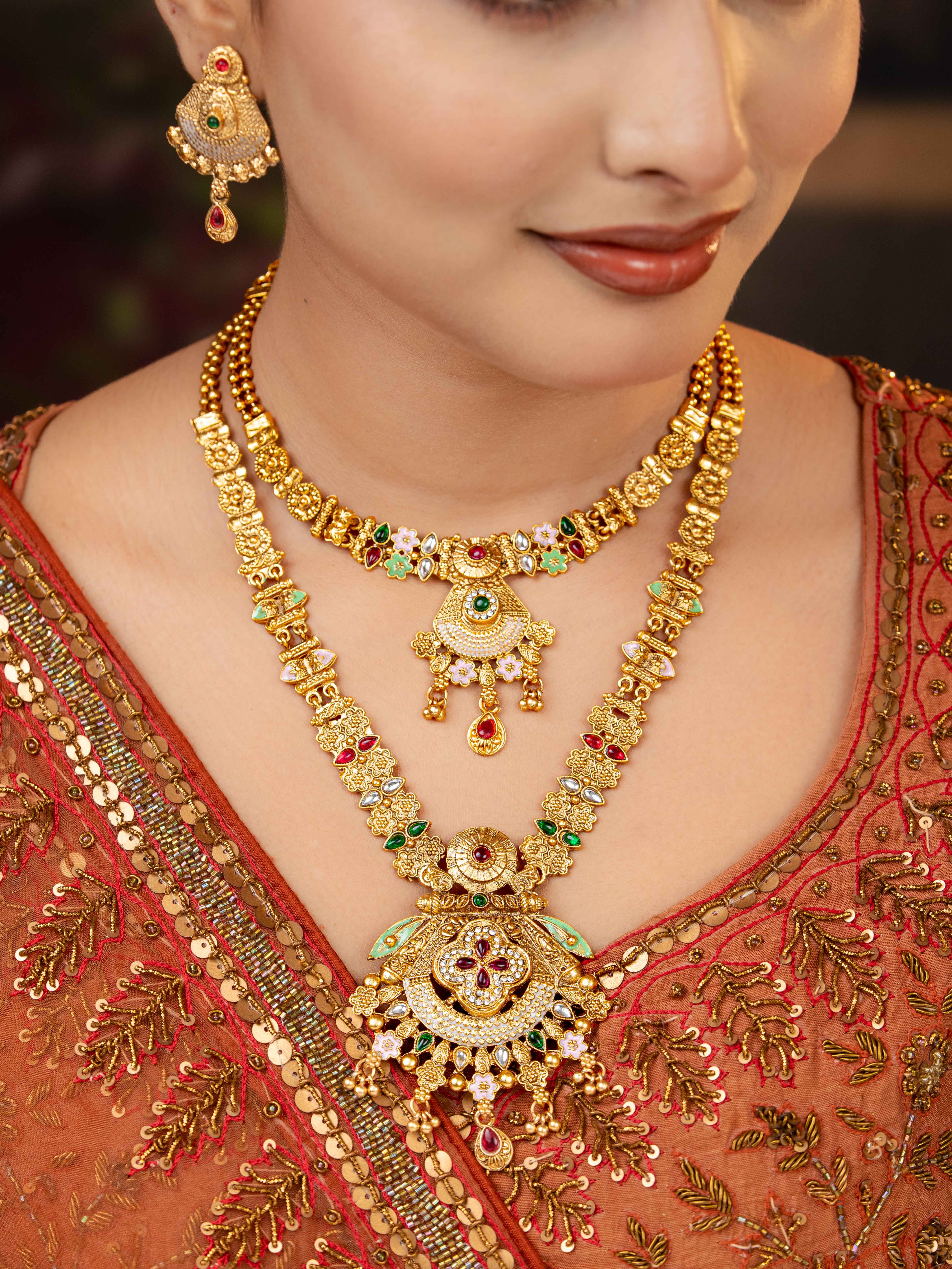 Lavira Necklace Set