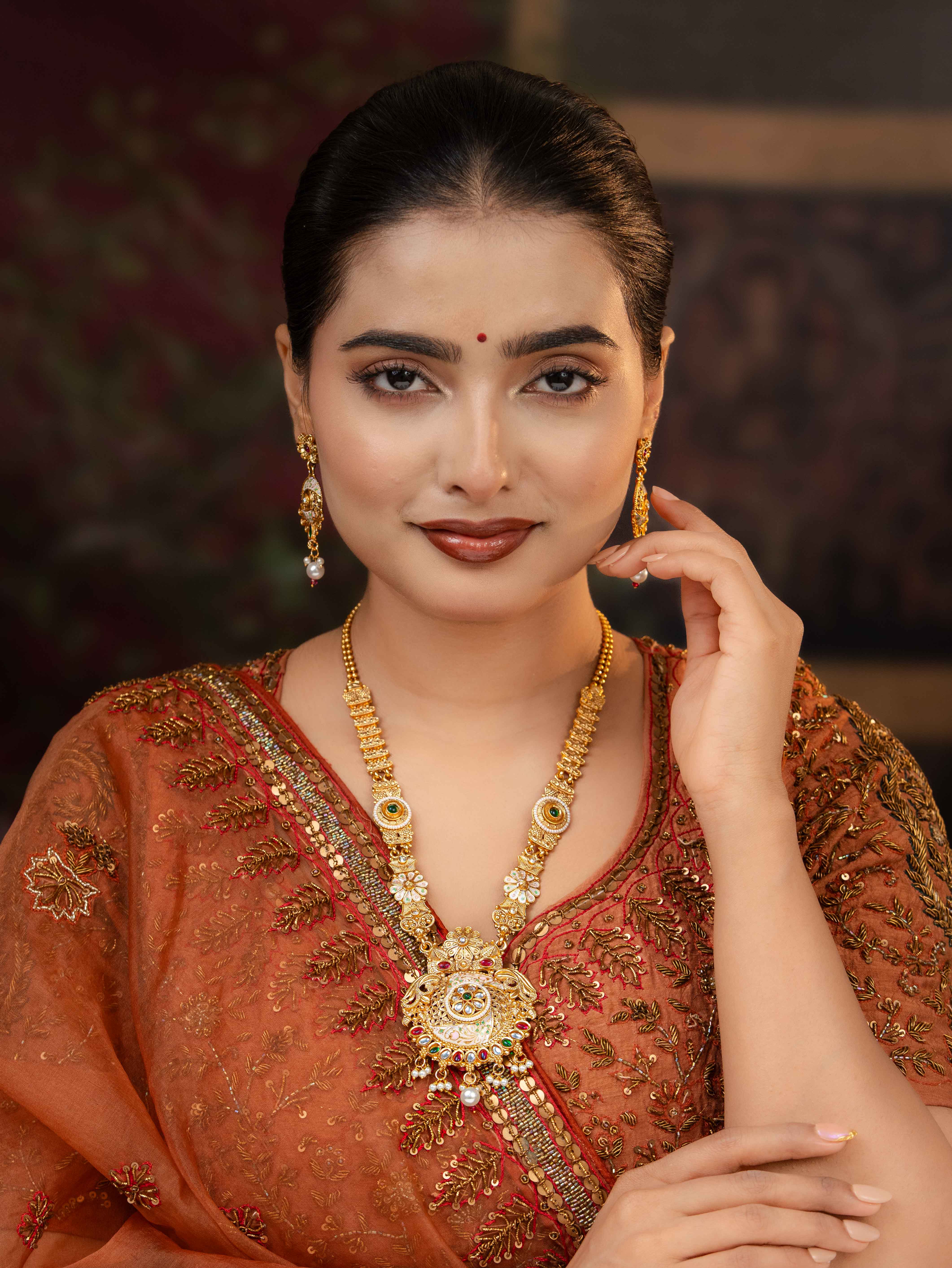 Eshita Necklace Set