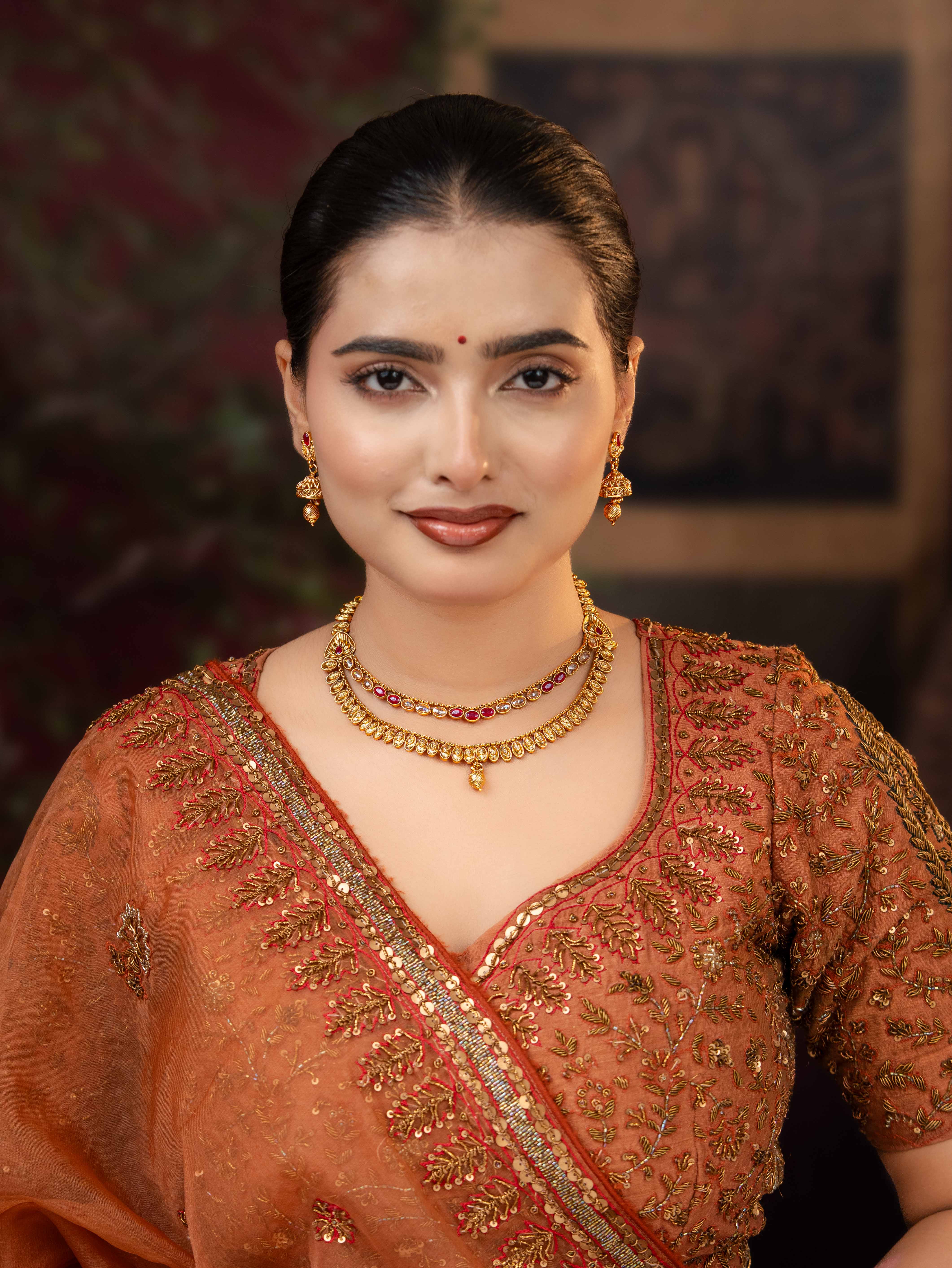 Vamika Necklace Set
