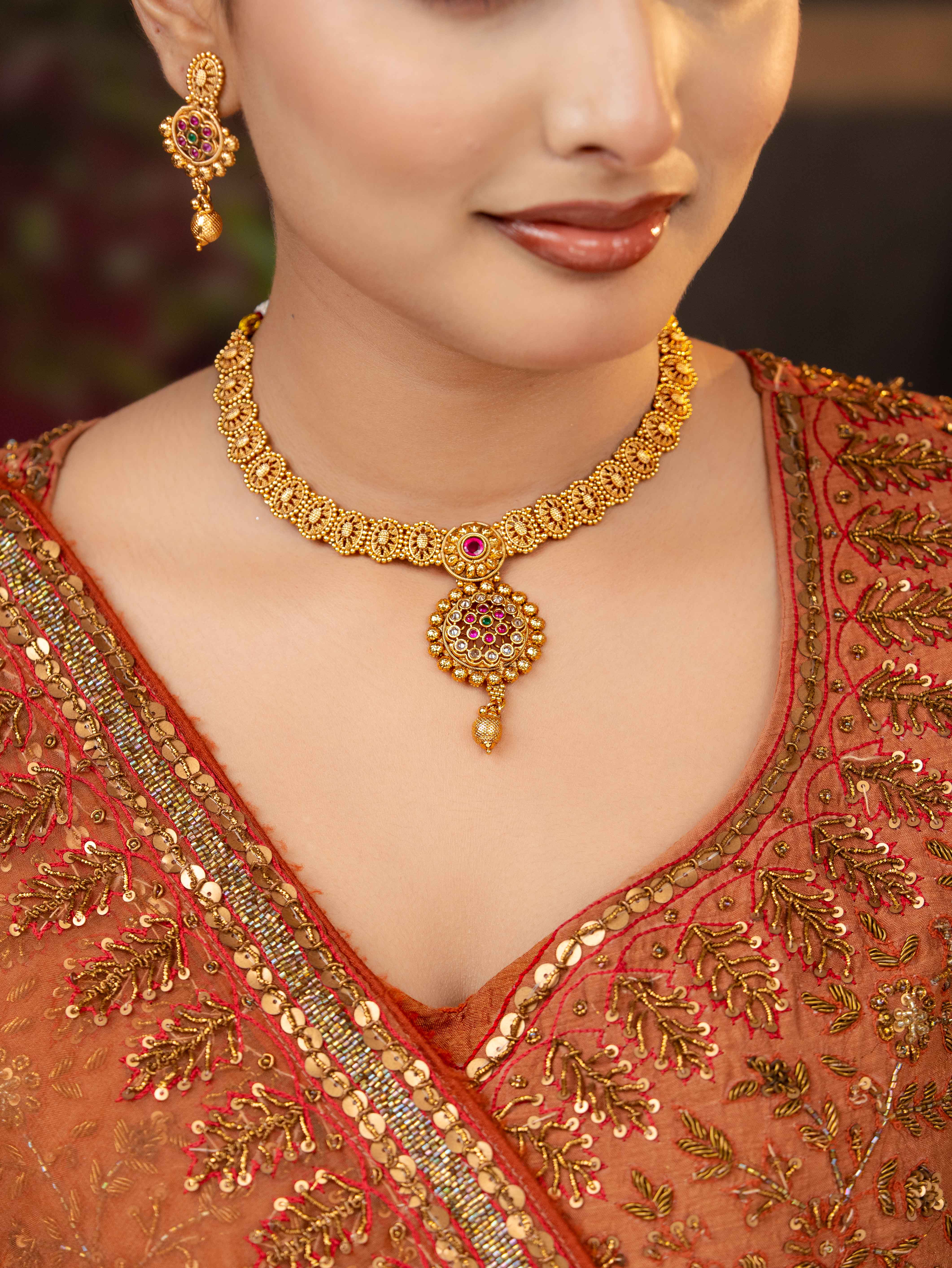 Urvashi Necklace Set