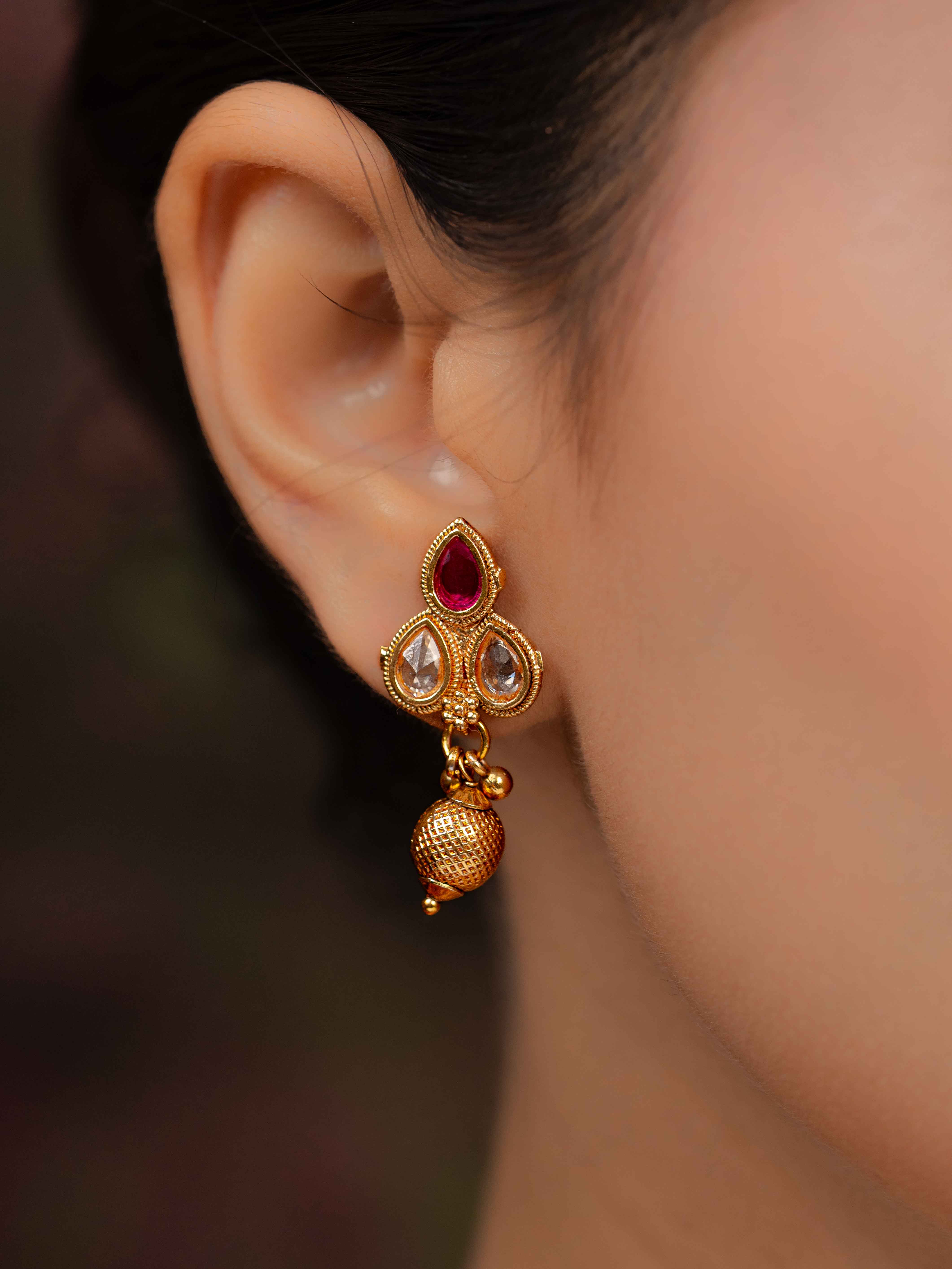 Aaditri Necklace Set
