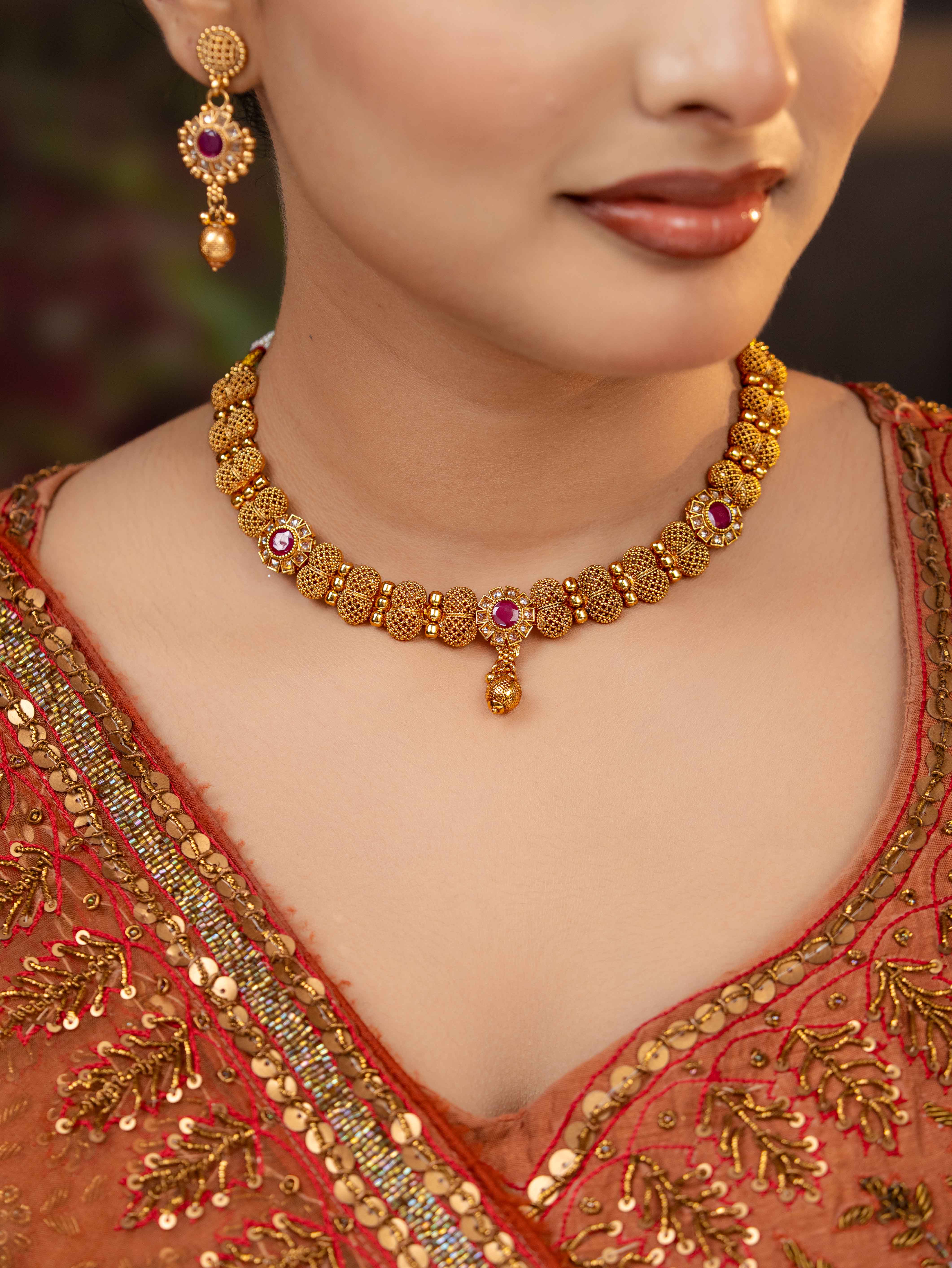 Falguni Necklace Set