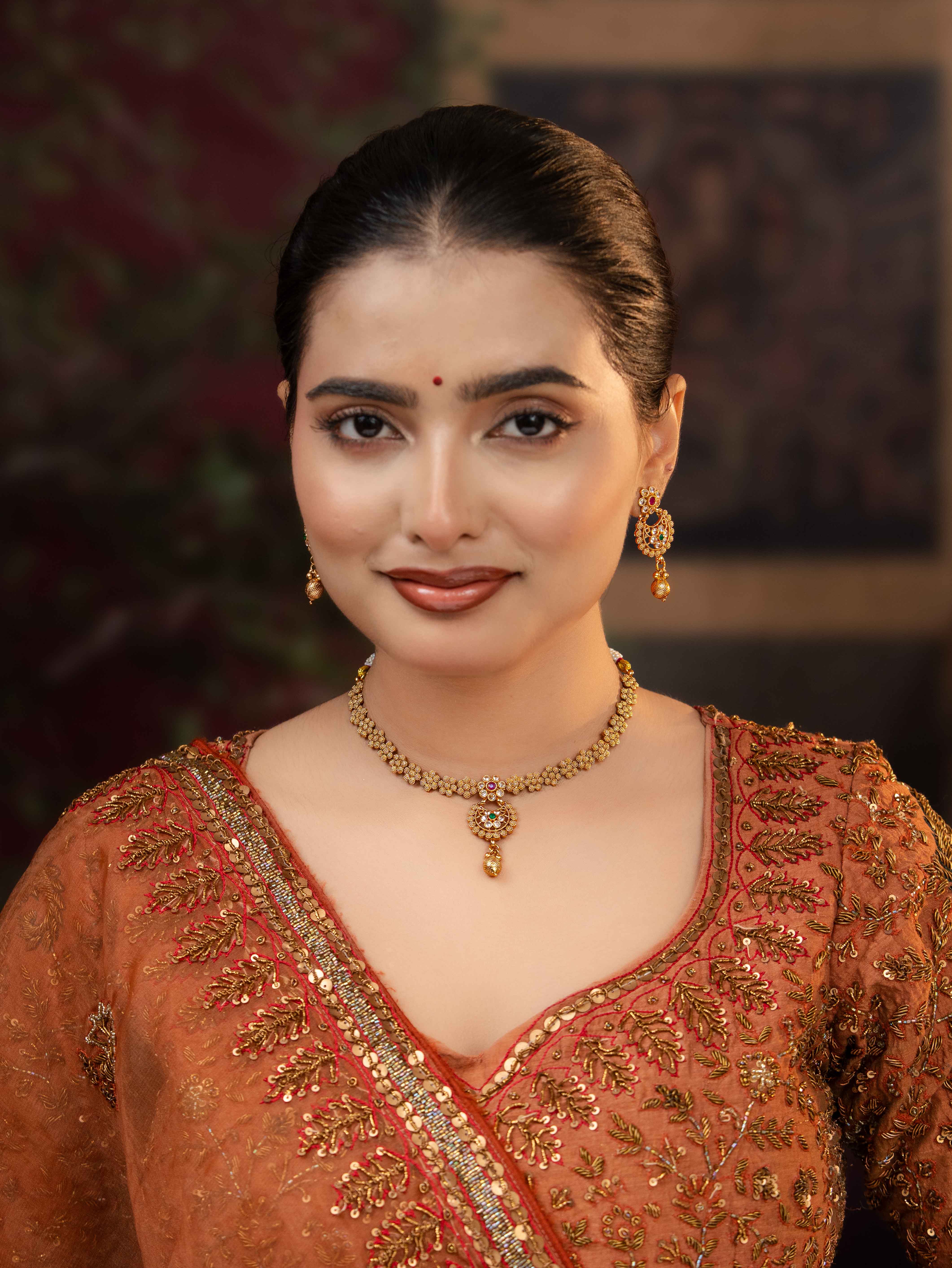 Gaurangi Necklace Set