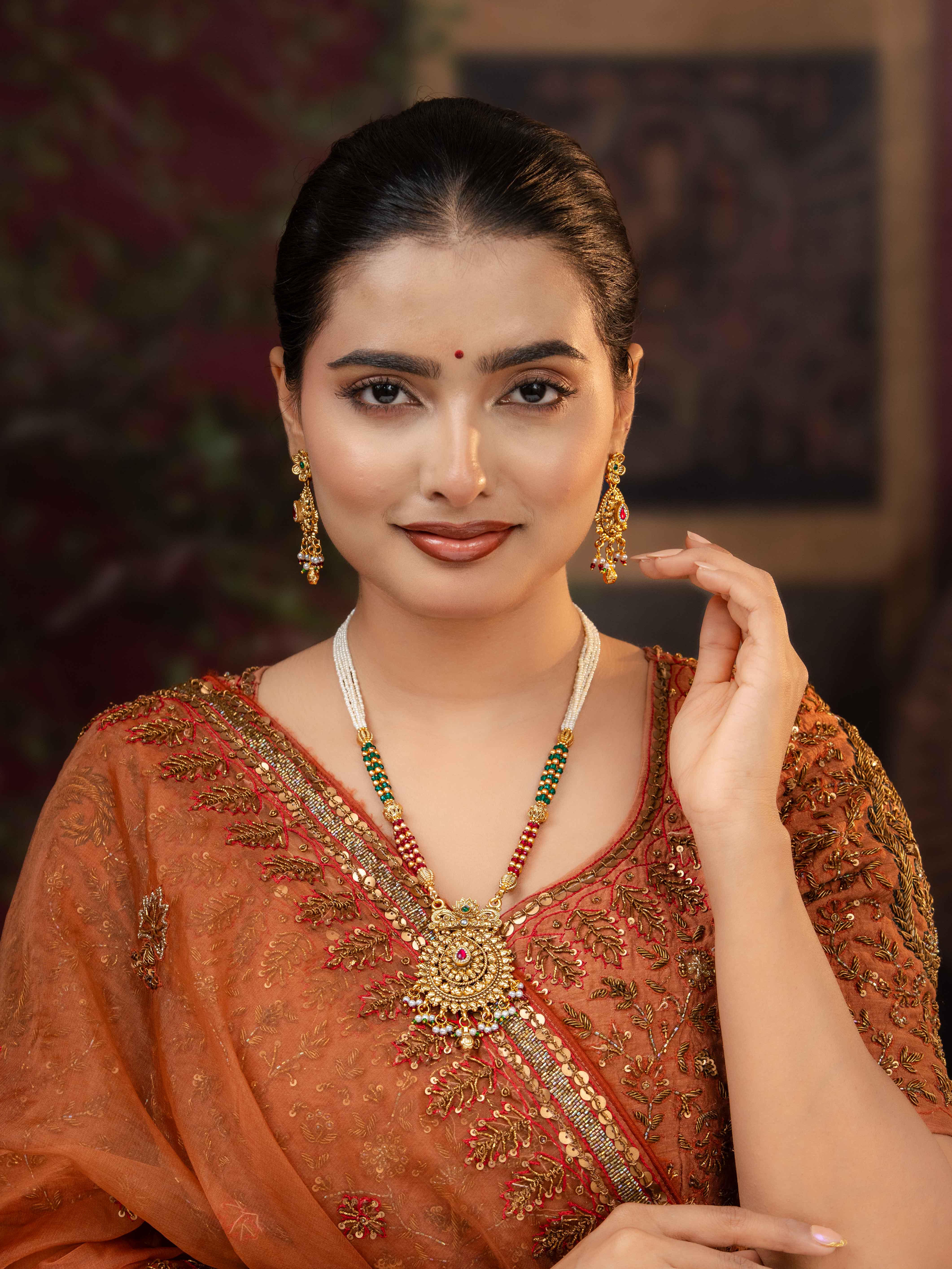 Surmayi Necklace Set