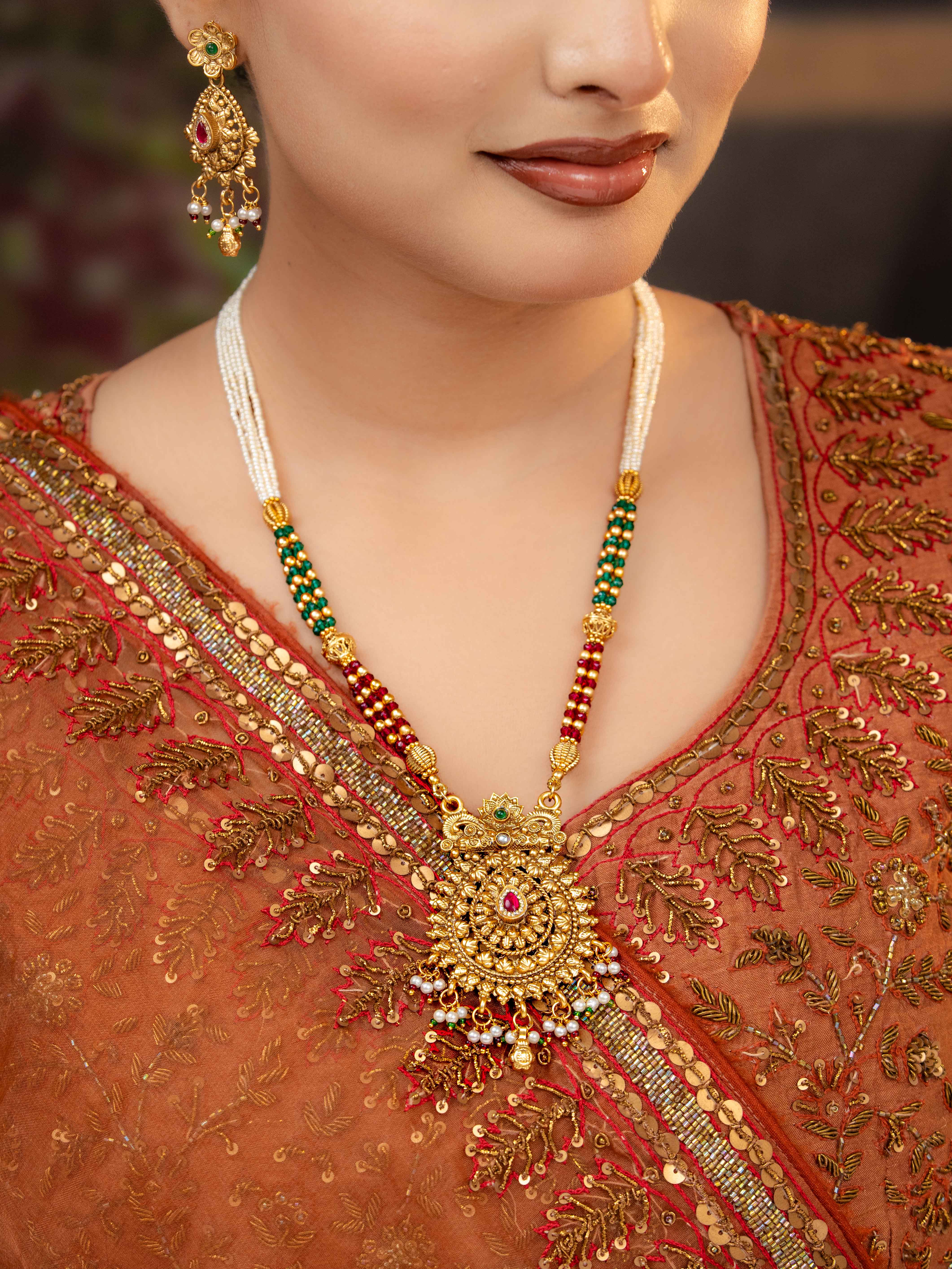 Surmayi Necklace Set