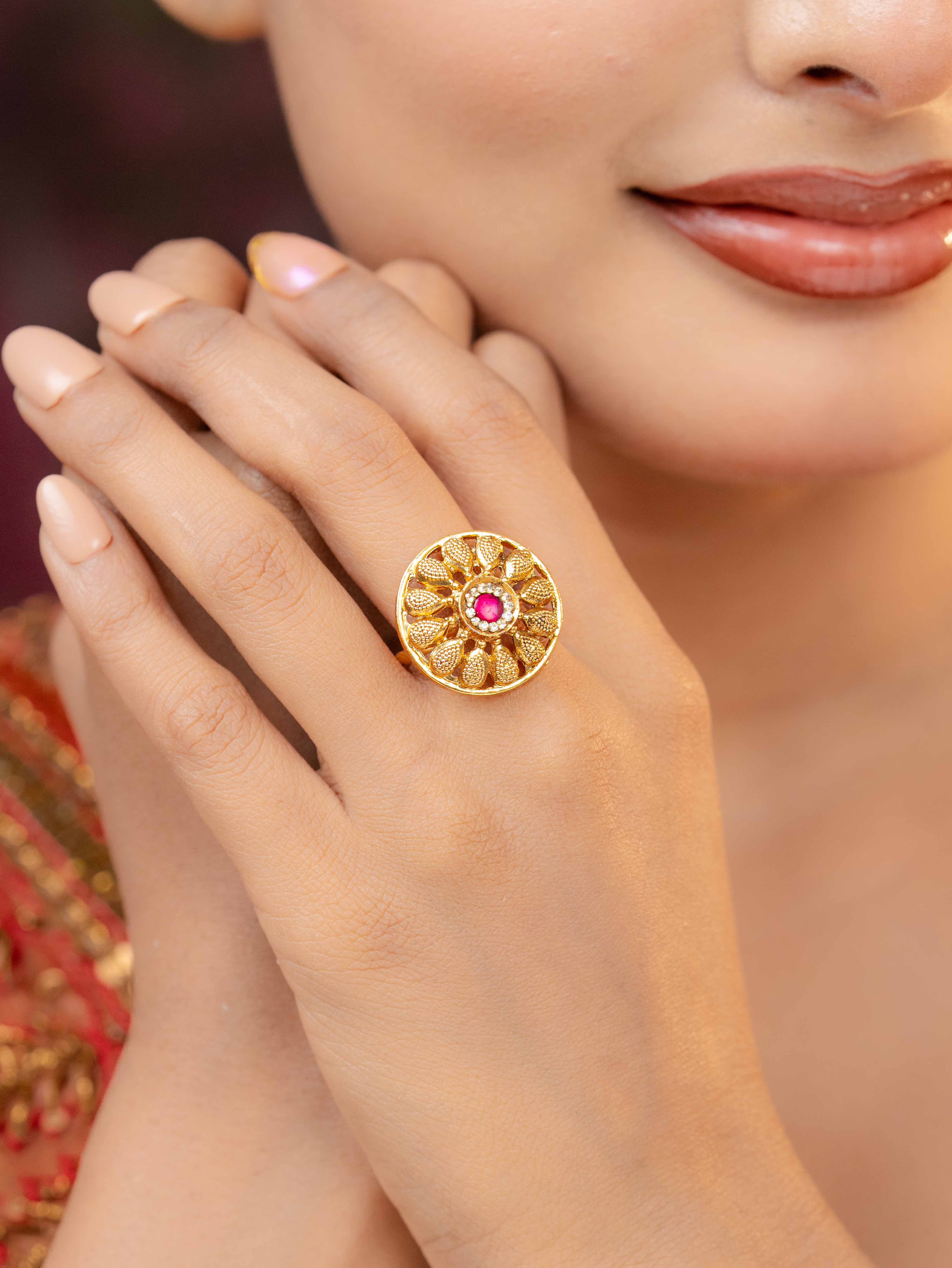 Eira Adjustable Ring