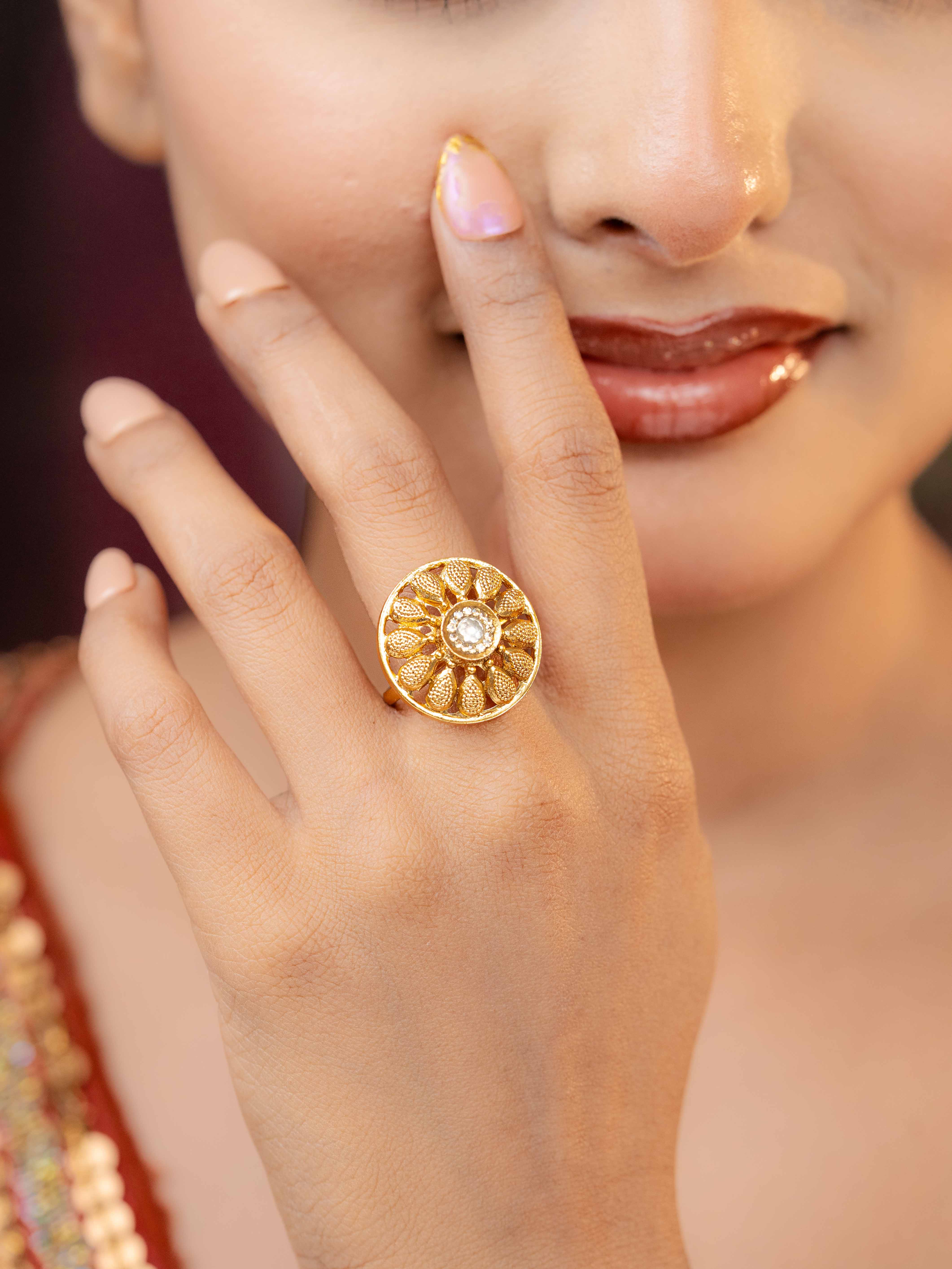 Eira Adjustable Ring