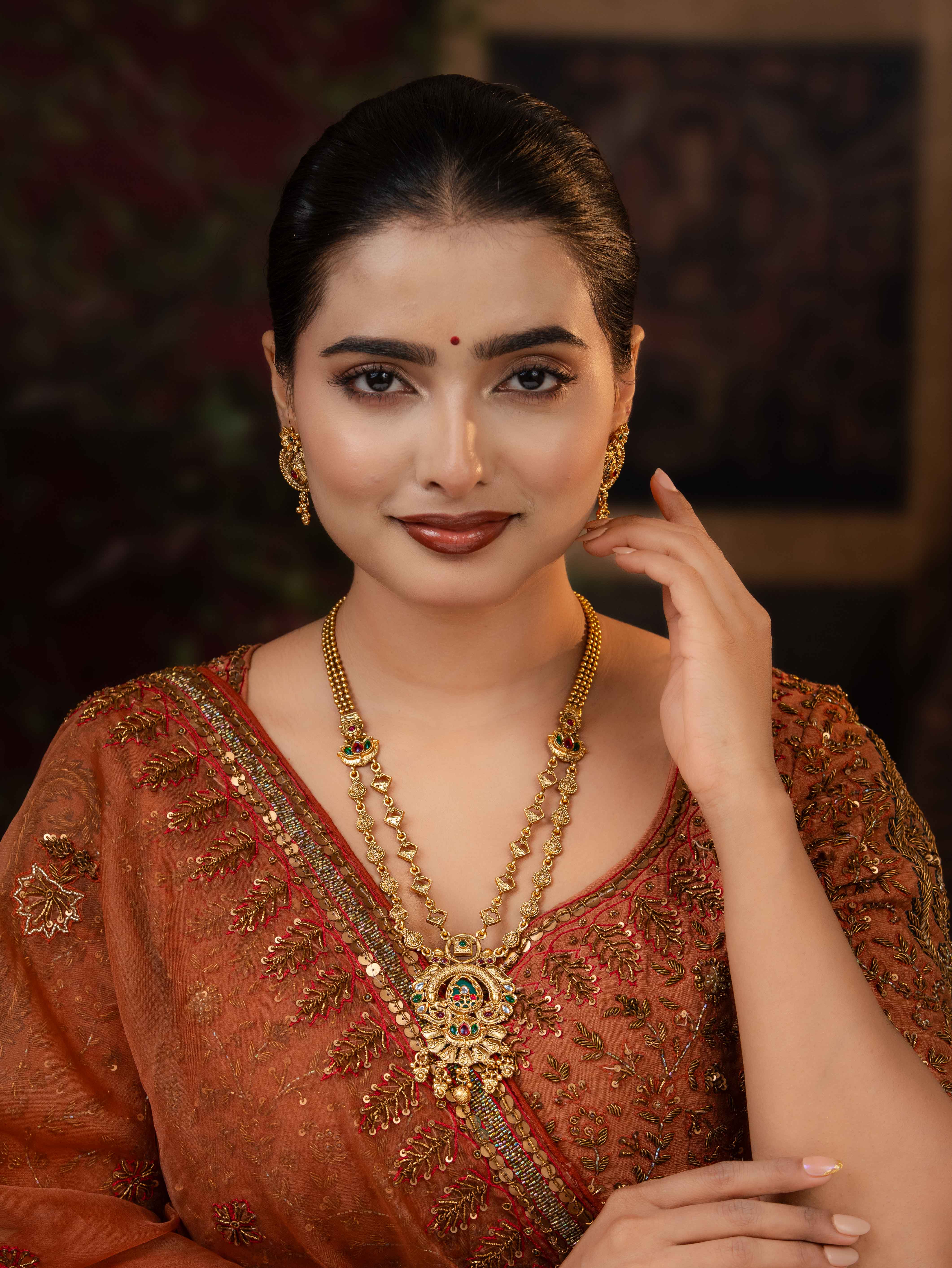 Winara Necklace Set