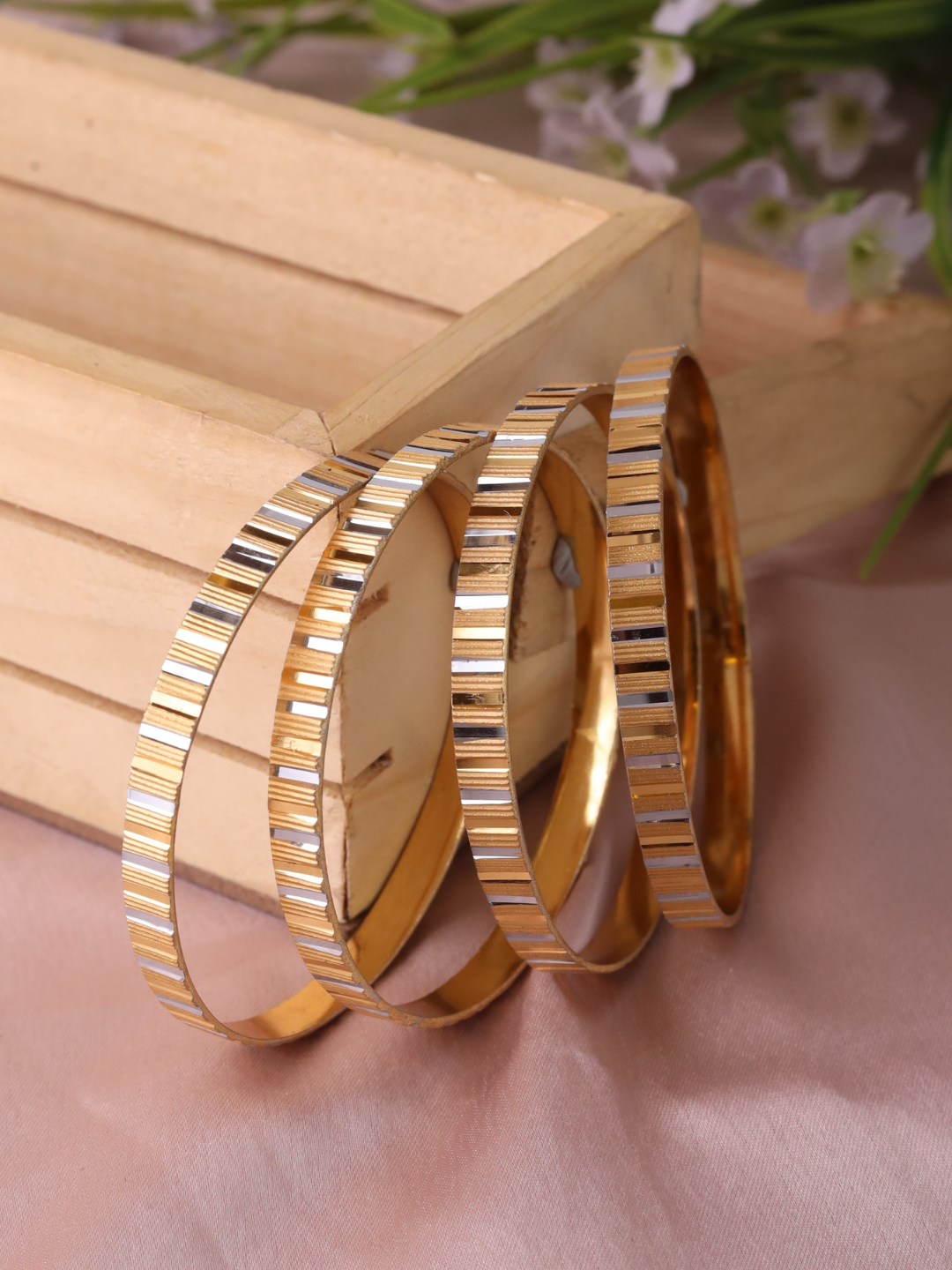 Amaira Bangle ( Set of 4 )