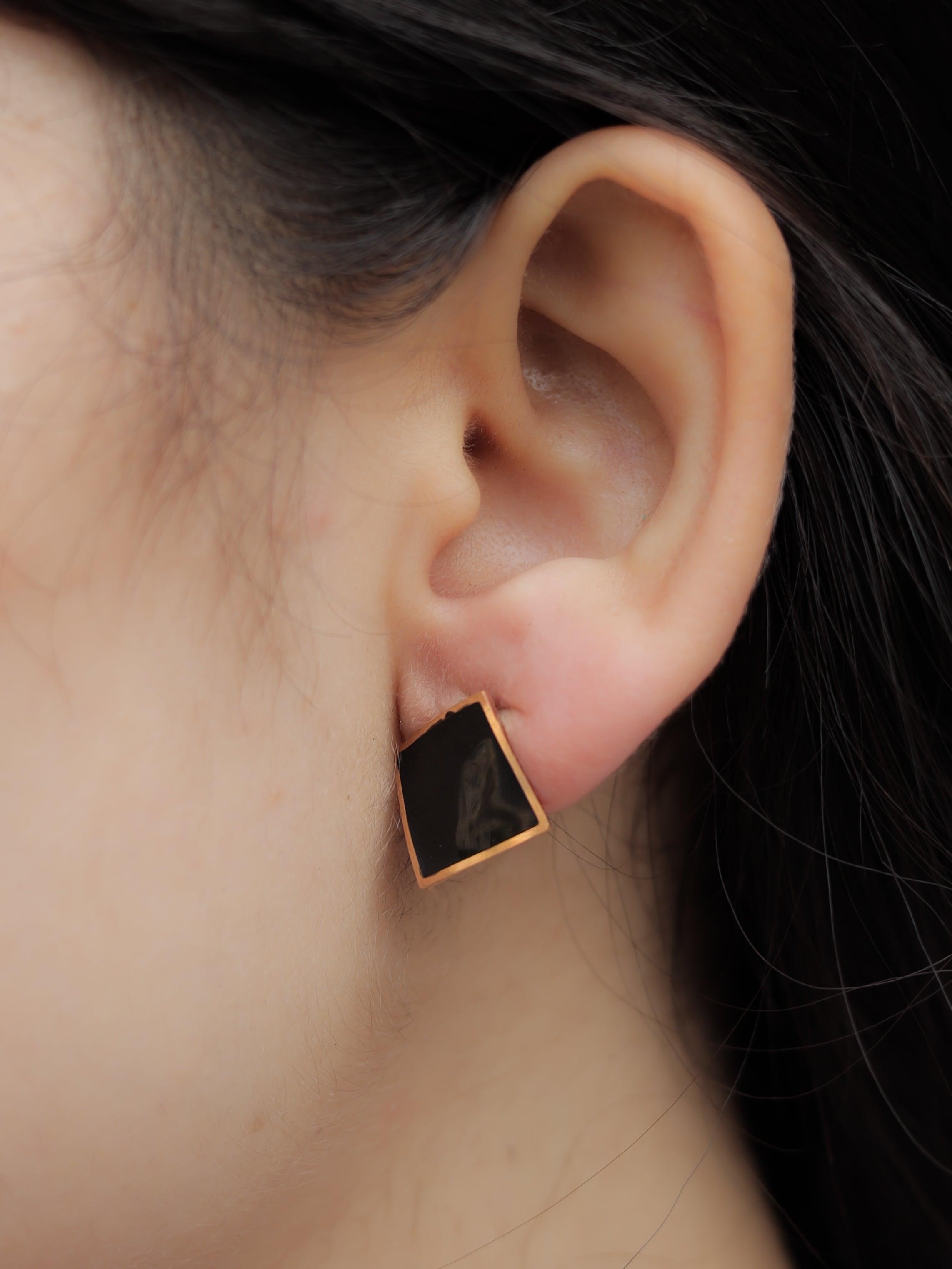 Minimal Square Studs - Zerakijewels