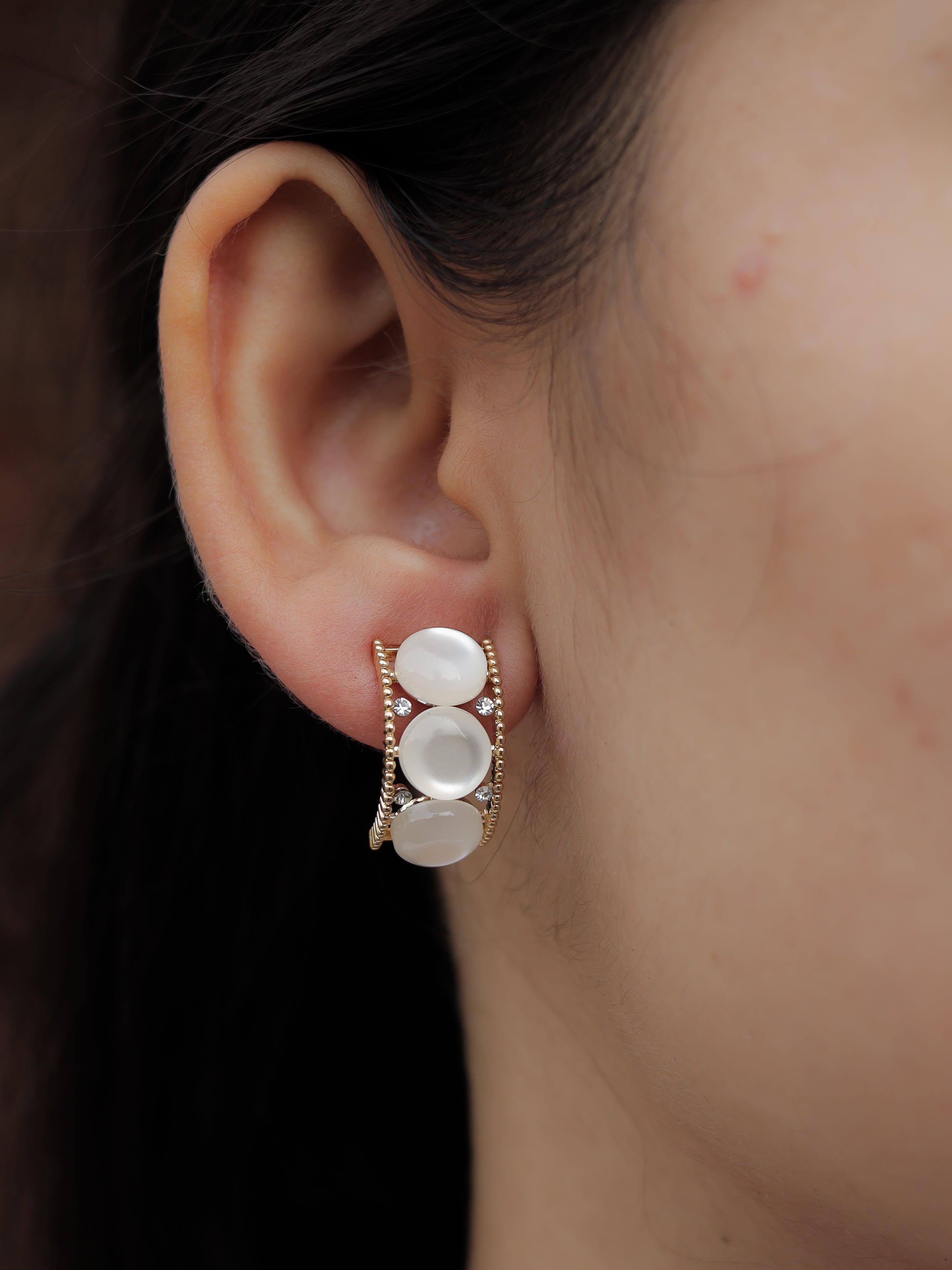 Beverly Hills Pearl Triad Earrings - Zeraki Jeweks