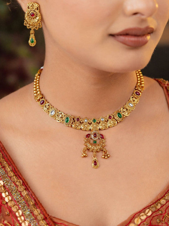 Aarunika Necklace Set