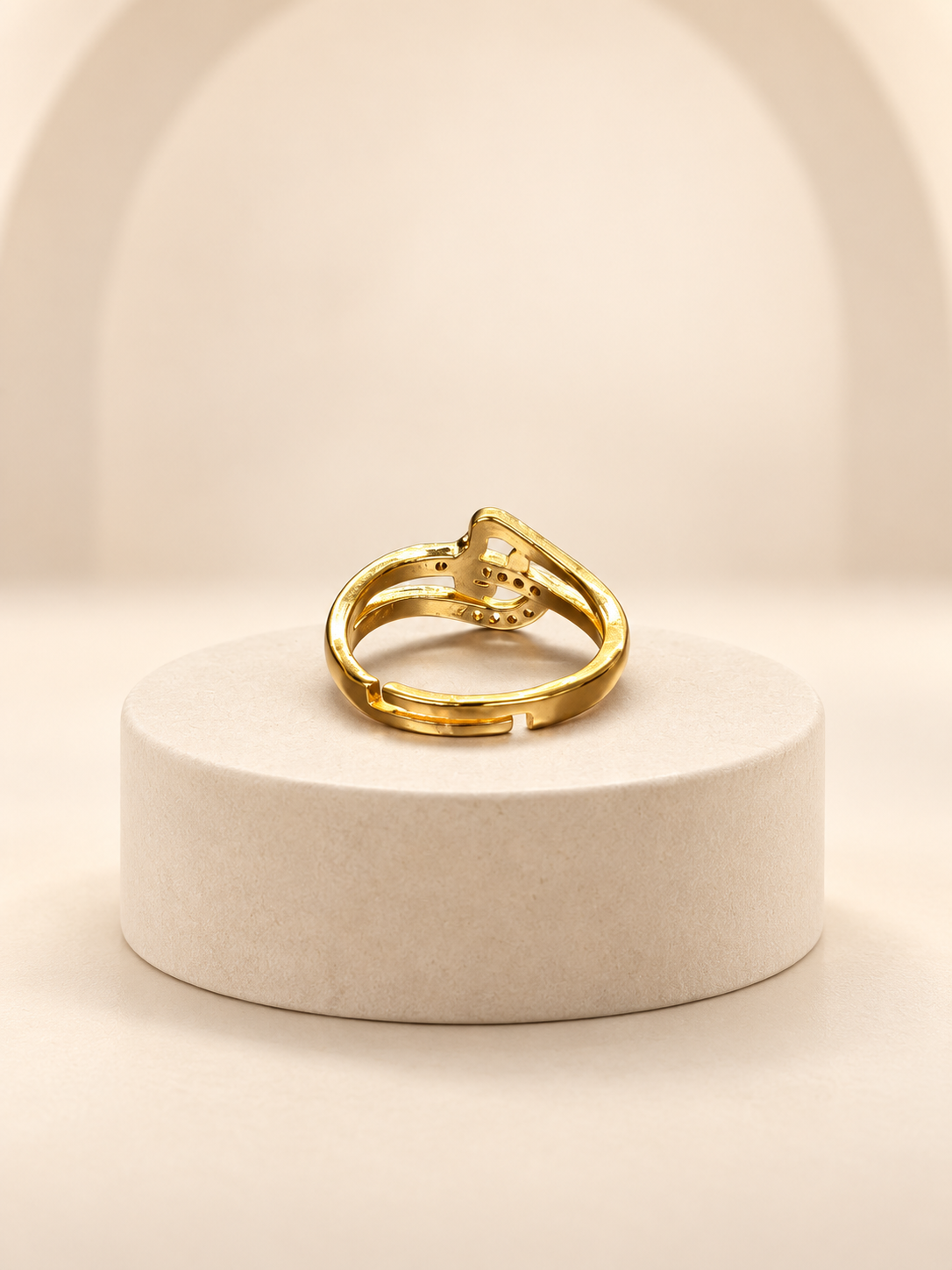 Clio Adjustable Ring