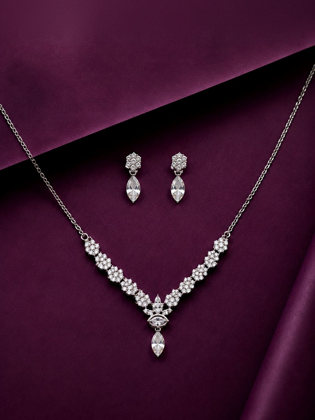 Shine Silver Necklace Set