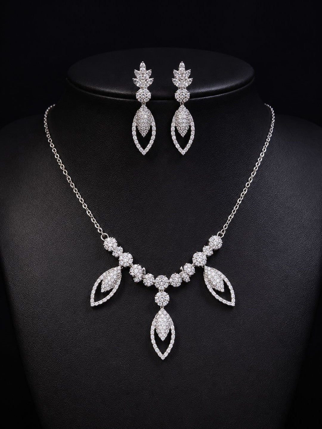 Grace Silver Necklace Set