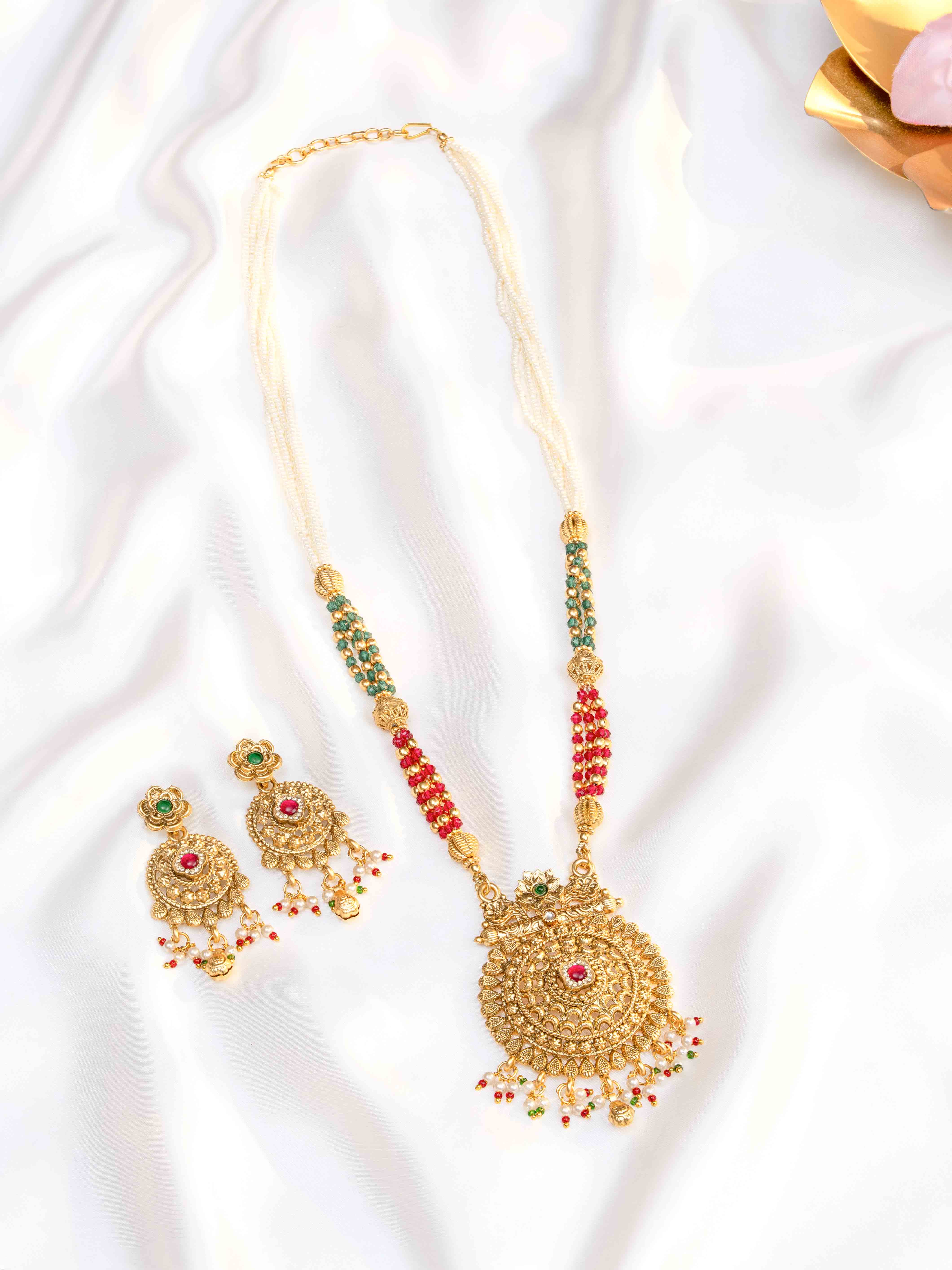 Manshi necklace set