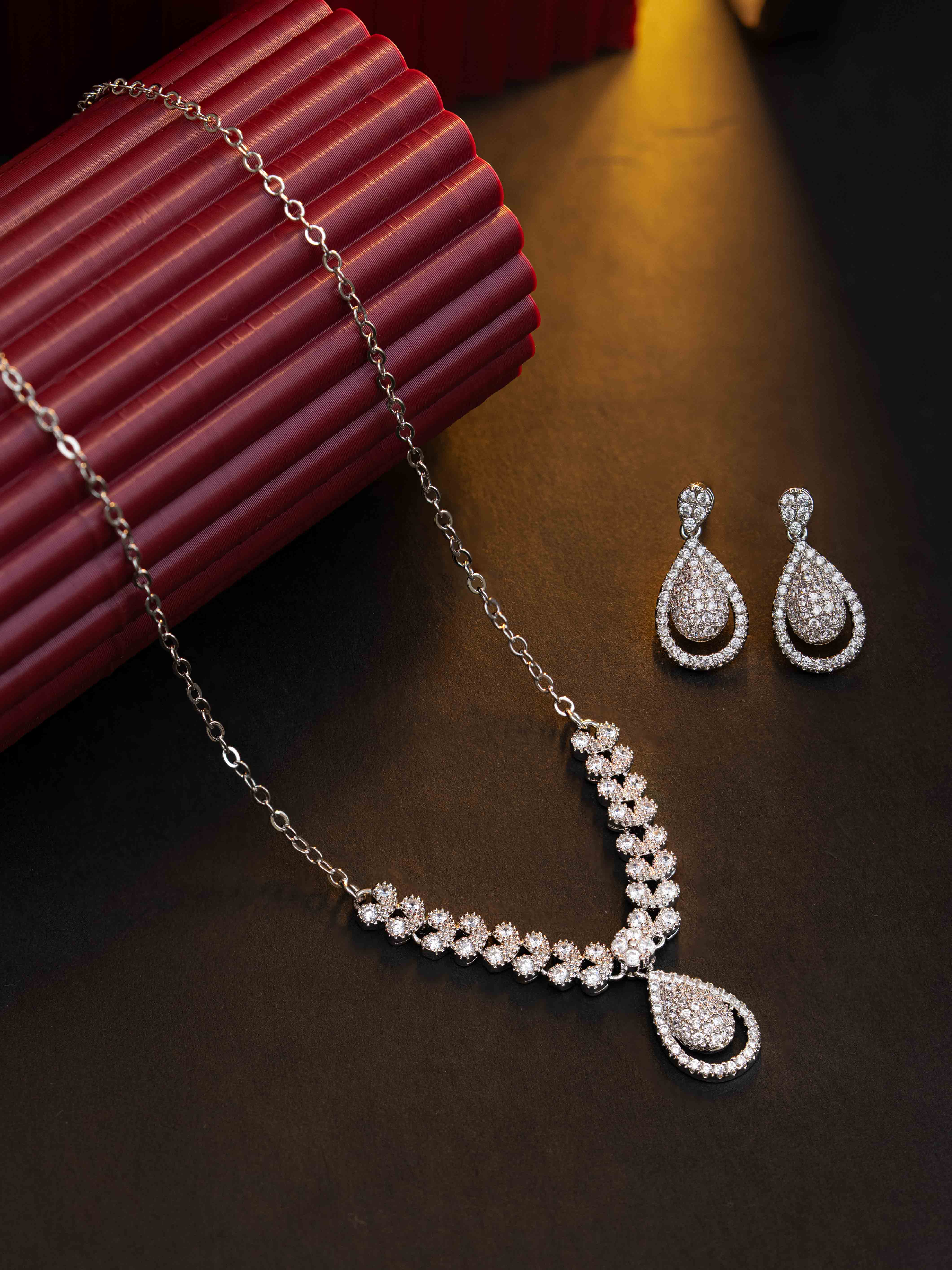 Maya Silver Necklace Set