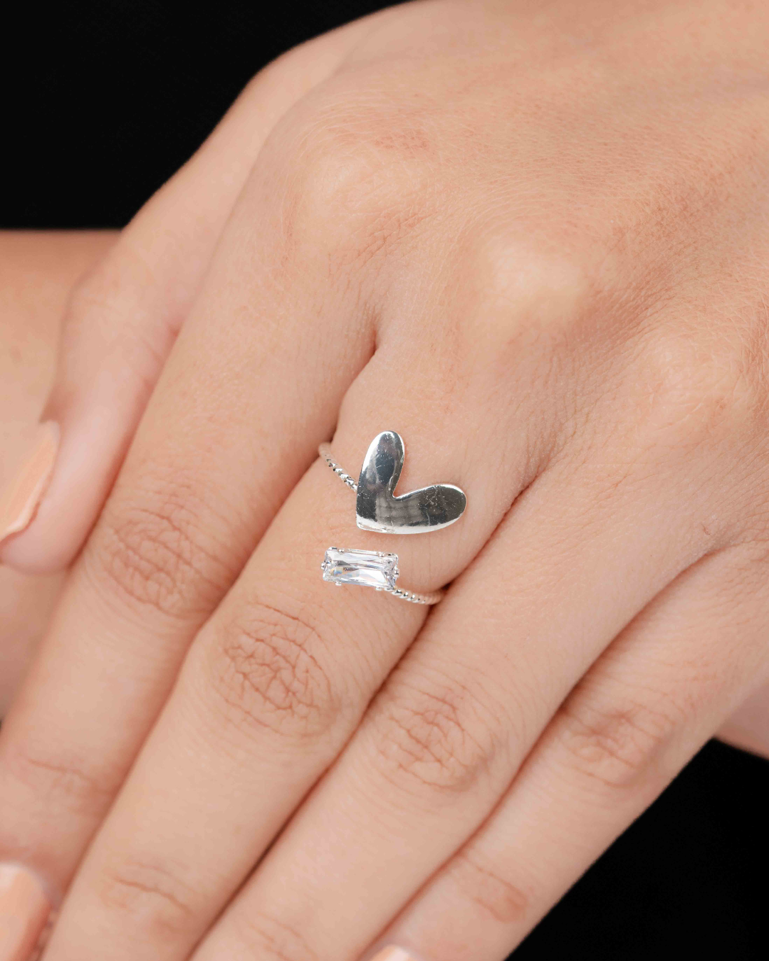 Amora One Adjustable Ring