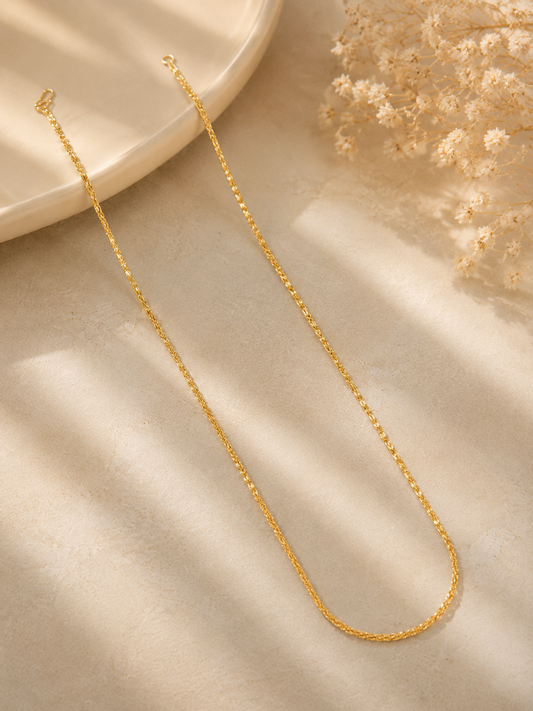 Ornika Gold Chain