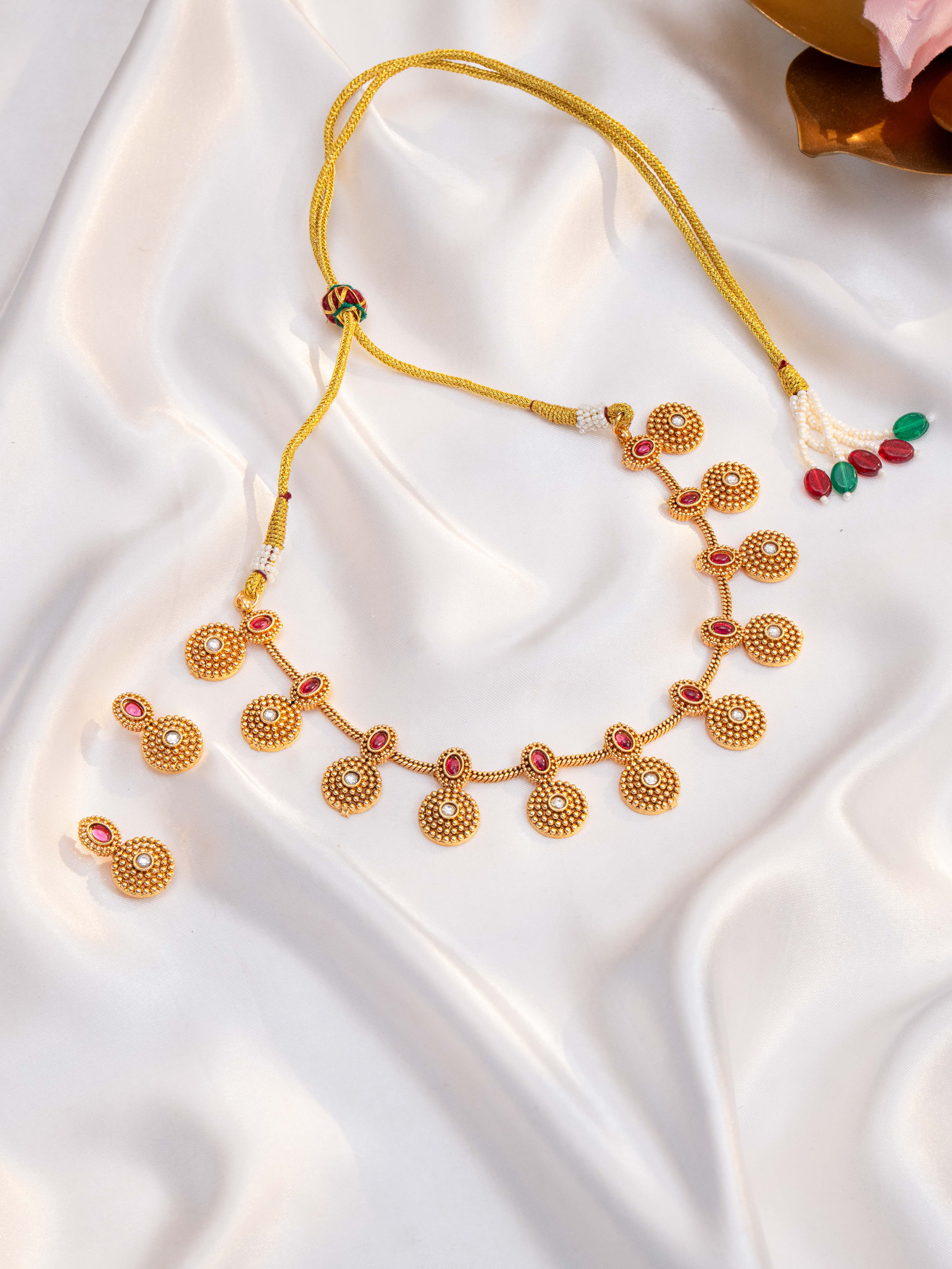 Mridula Necklace Set