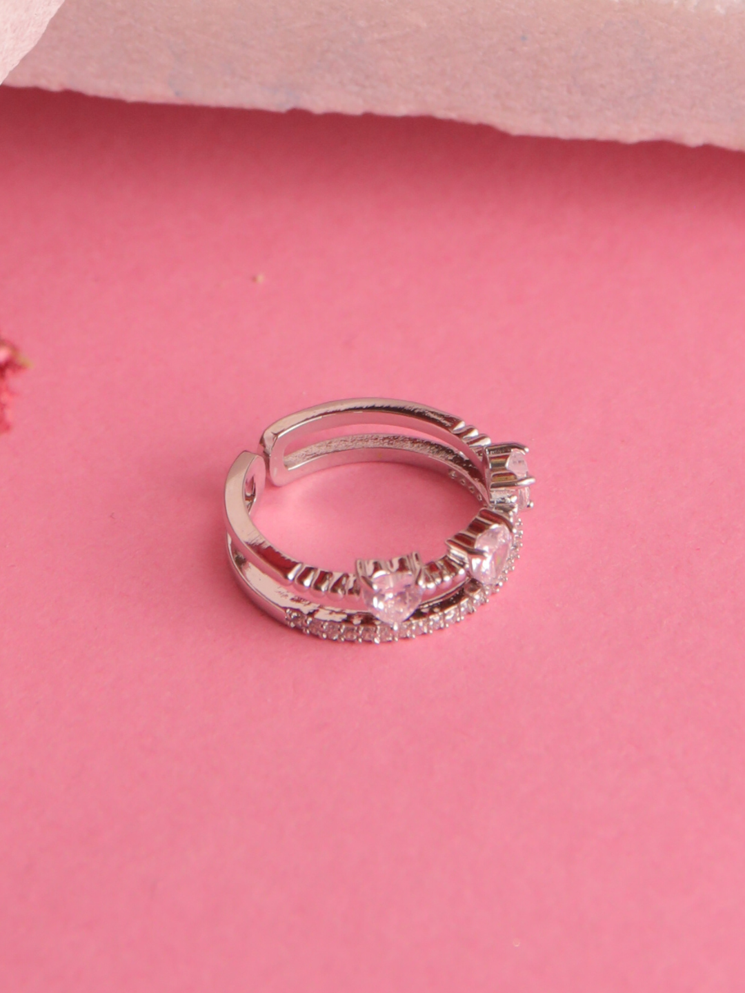 Minimal Heart Ring