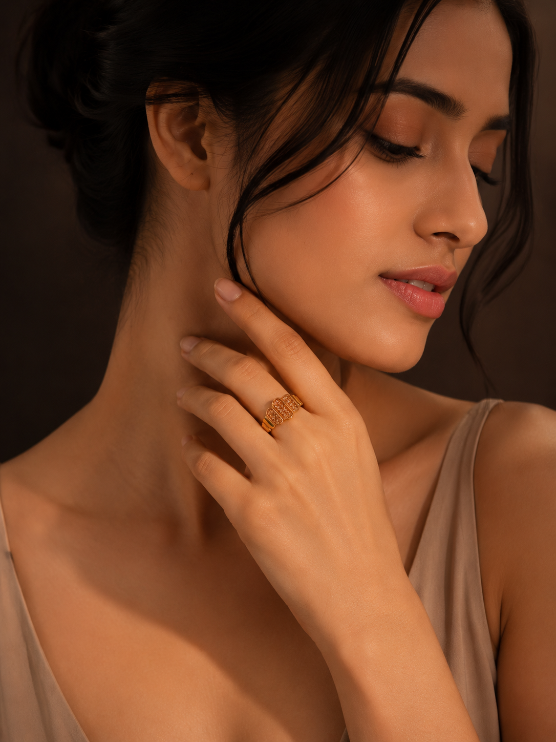 Sira Adjustable Ring